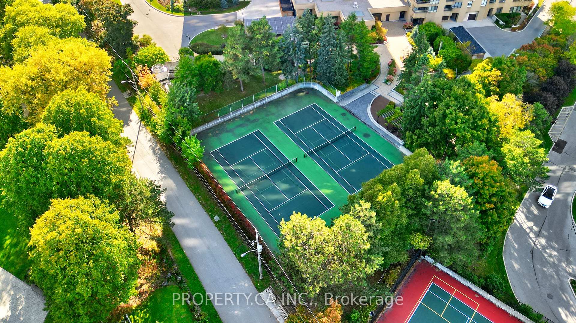 1 Concorde Place 1202, Toronto Unit: 1202