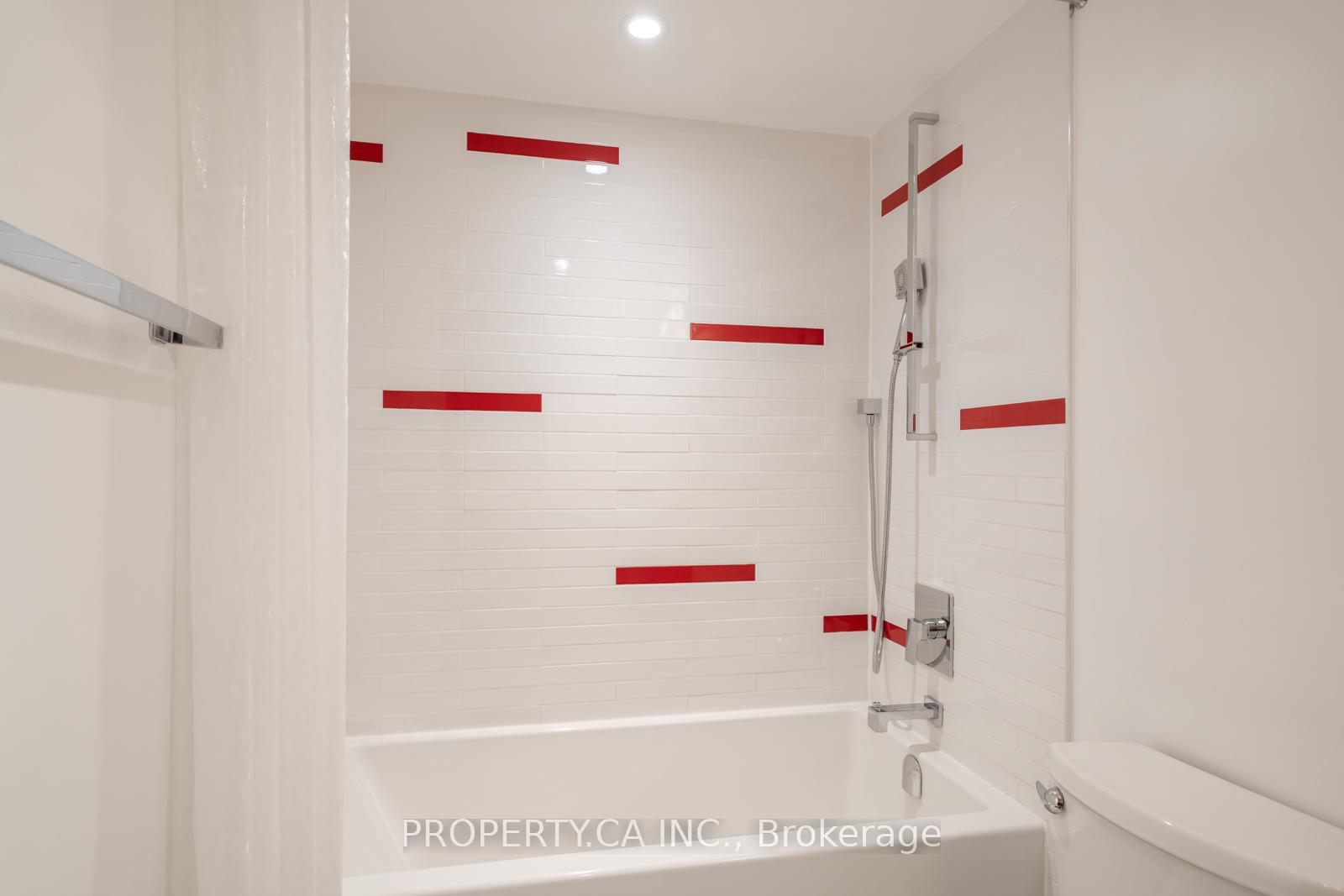 1 Concorde Place 1202, Toronto Unit: 1202