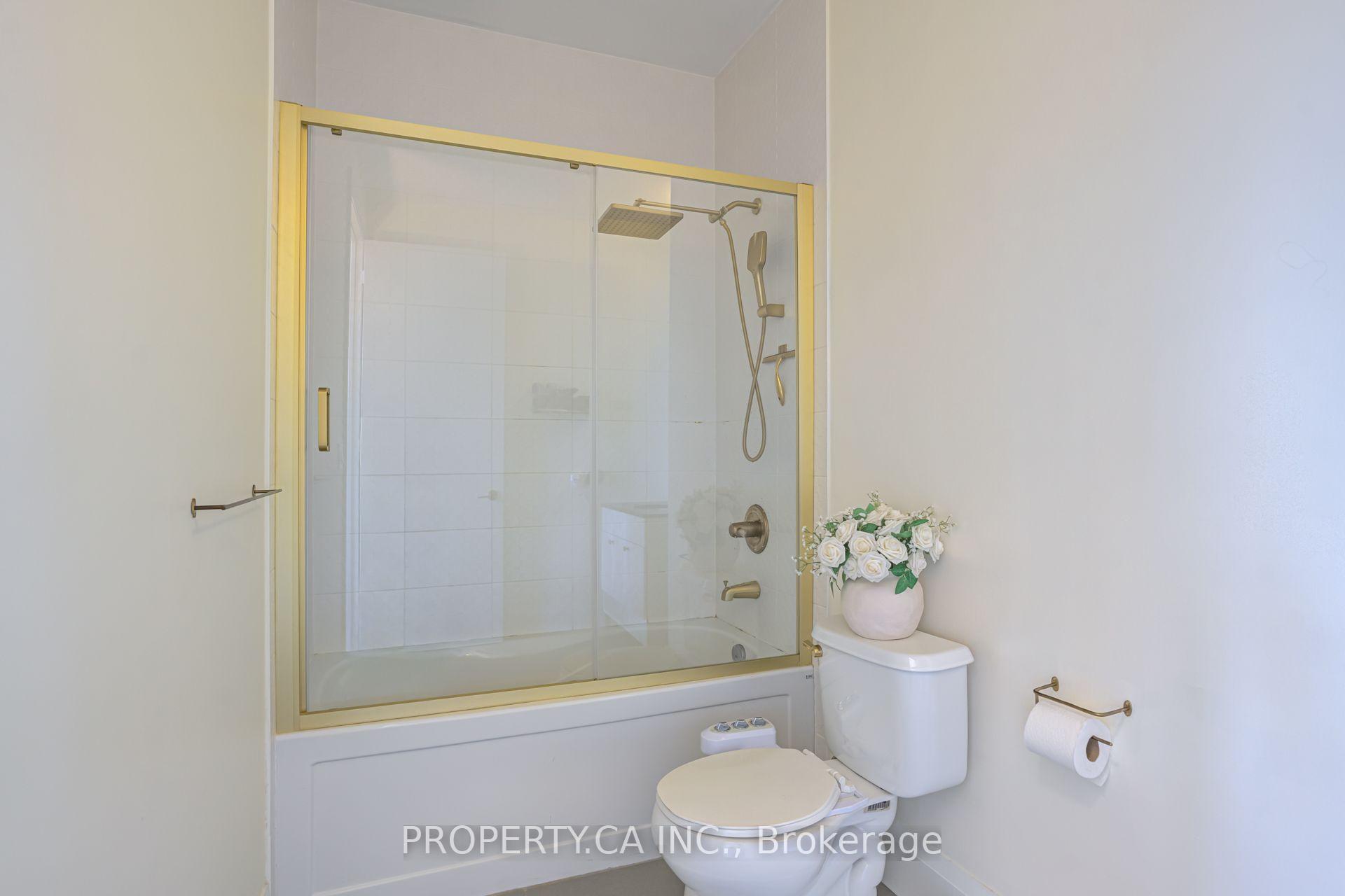 500 Sherbourne Street 3404, Toronto Unit: 3404