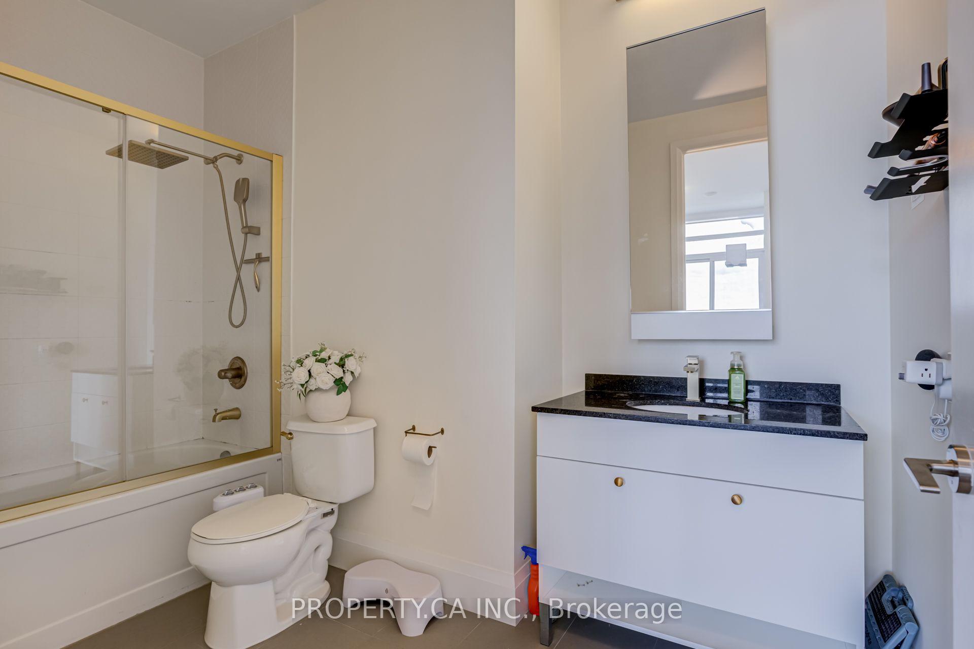 500 Sherbourne Street 3404, Toronto Unit: 3404