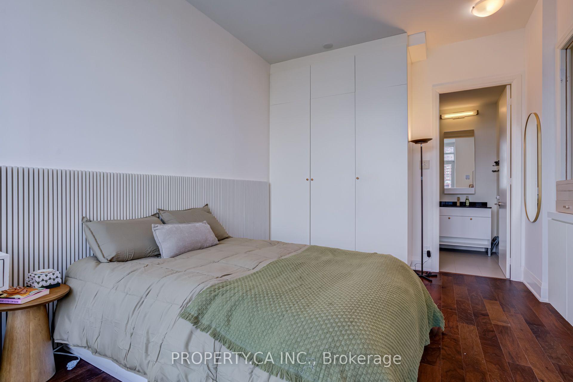 500 Sherbourne Street 3404, Toronto Unit: 3404