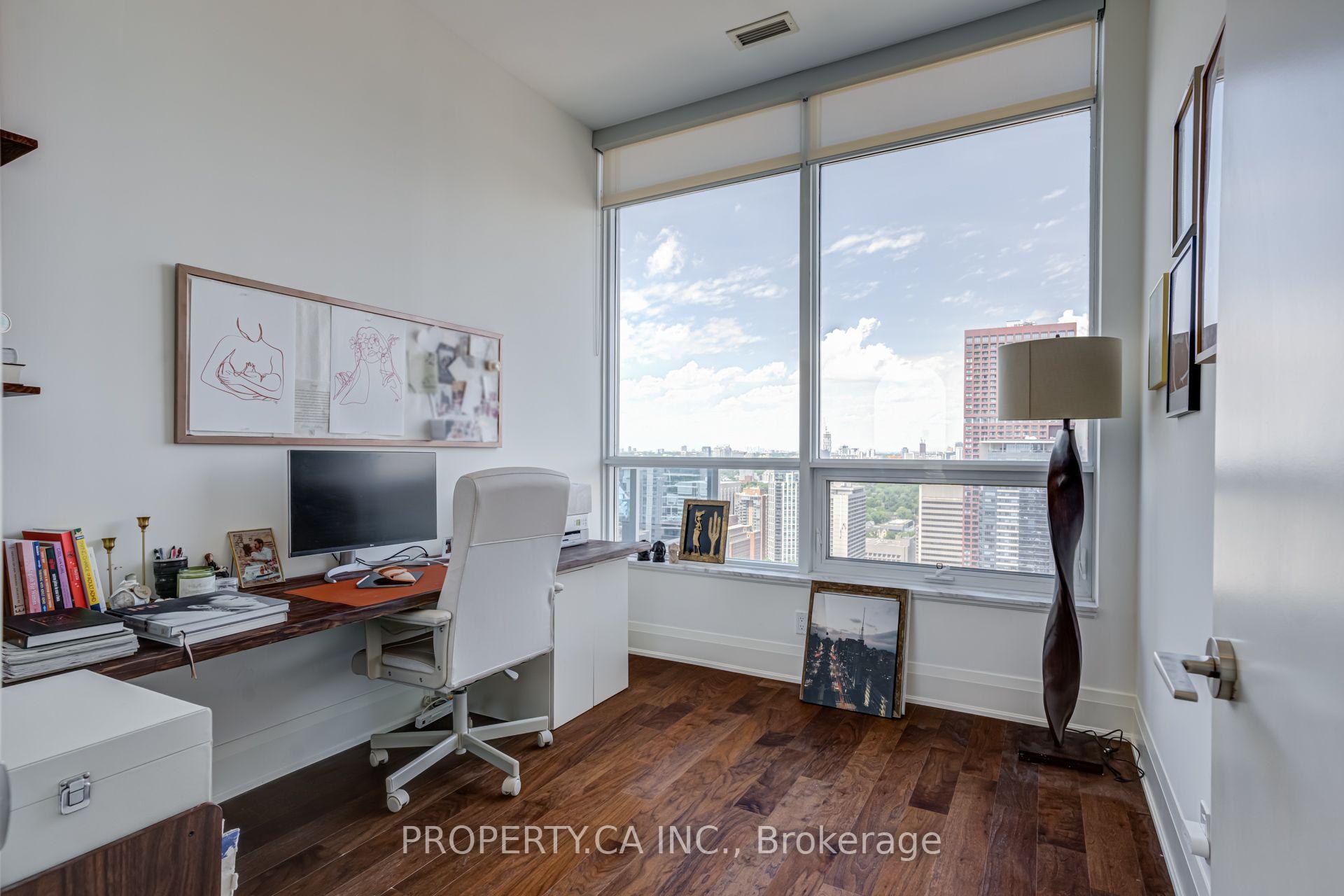500 Sherbourne Street 3404, Toronto Unit: 3404