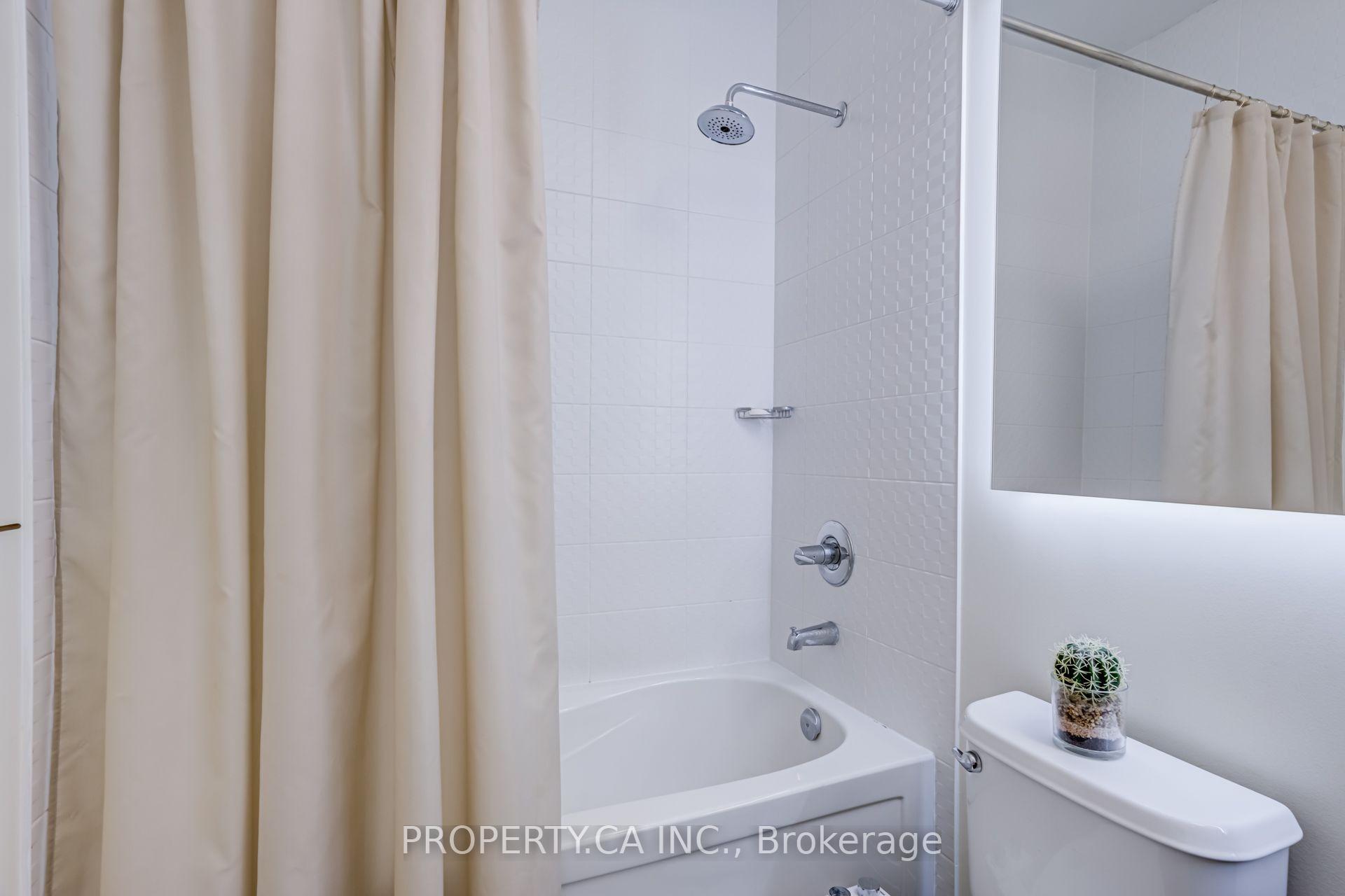500 Sherbourne Street 3404, Toronto Unit: 3404