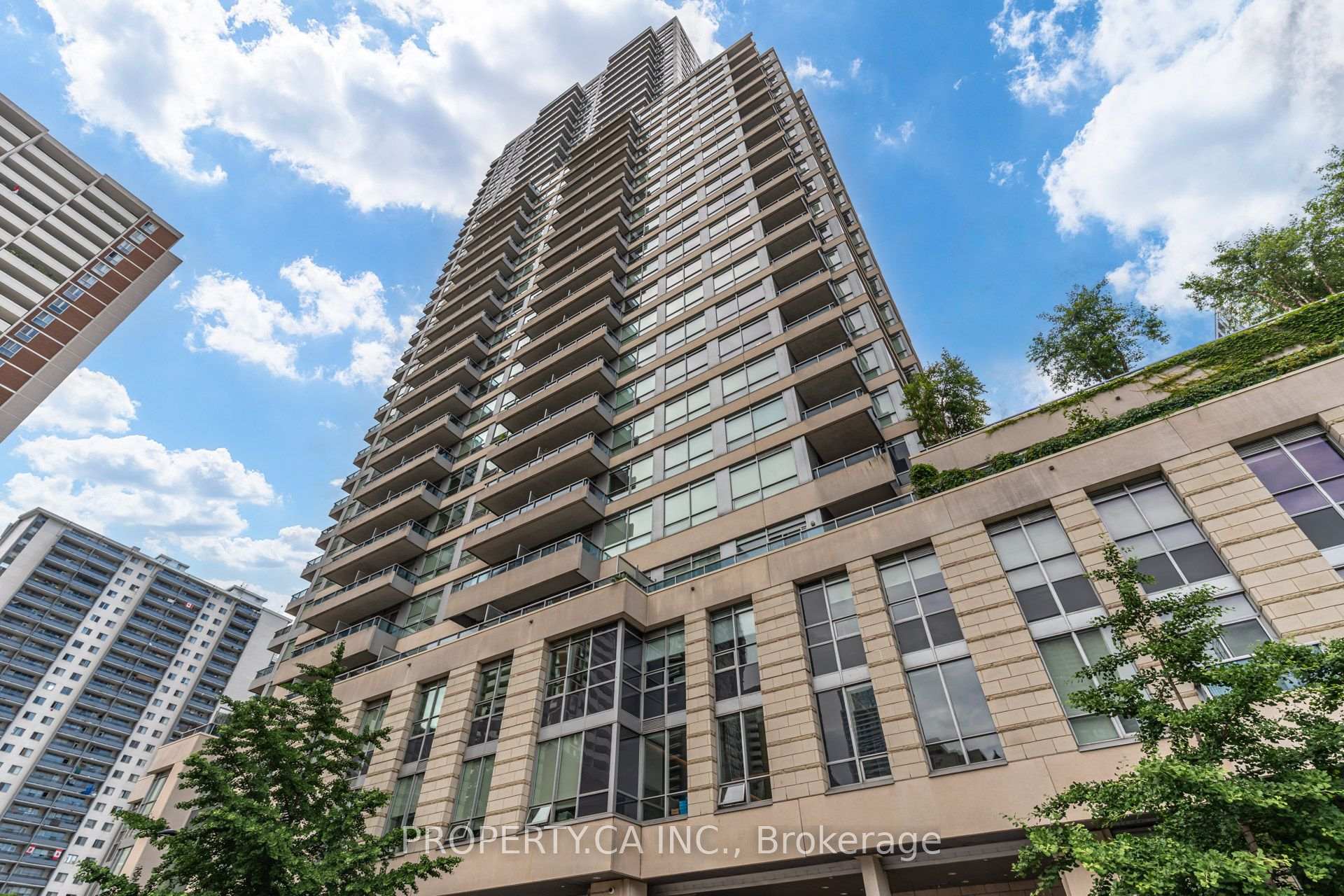 500 Sherbourne Street 3404, Toronto Unit: 3404