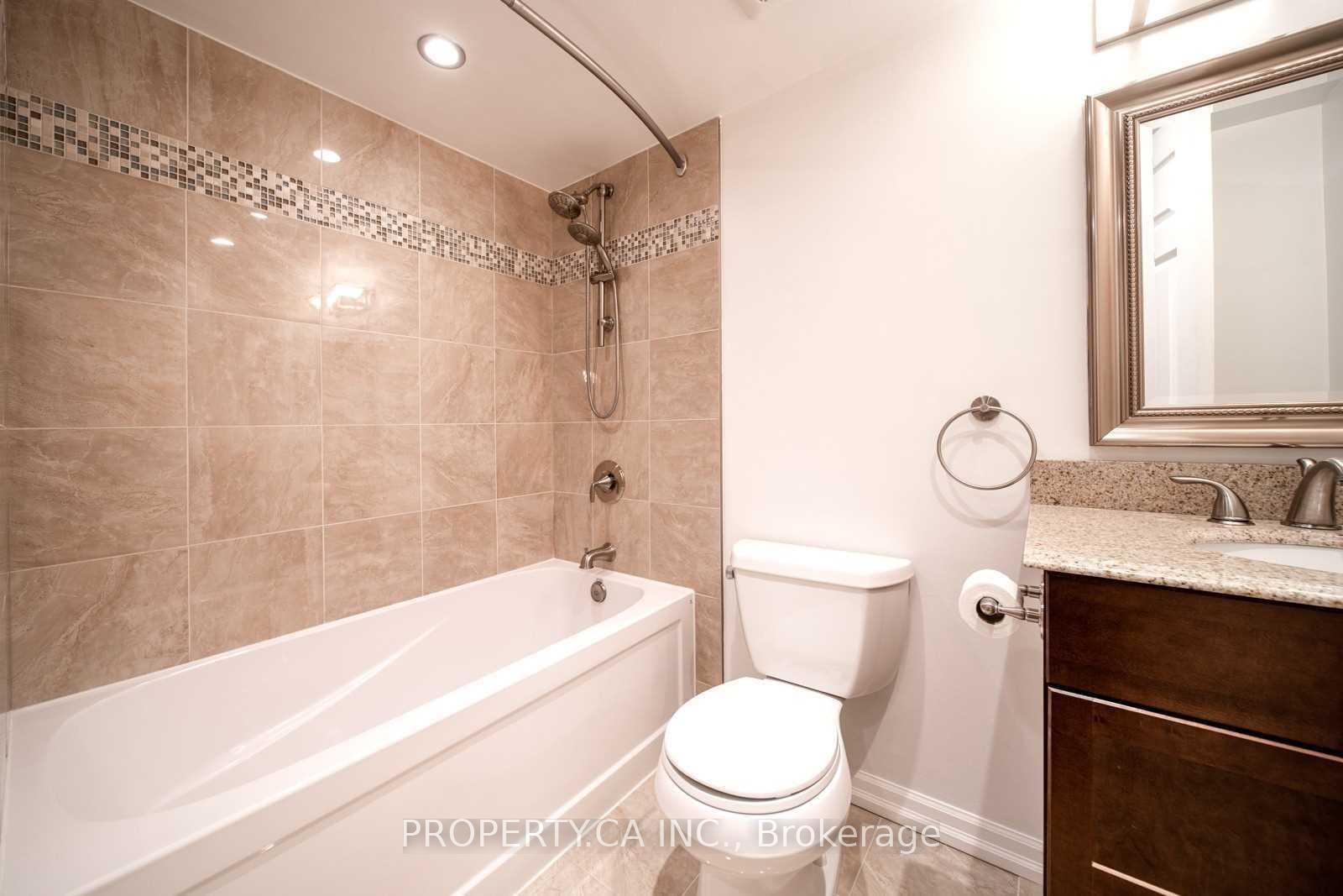 71 Charles Street E 402, Toronto Unit: 402