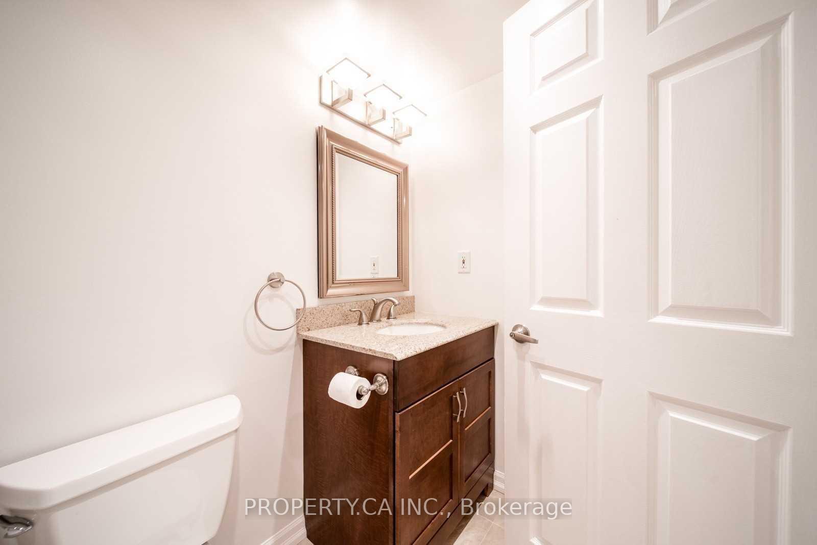 71 Charles Street E 402, Toronto Unit: 402