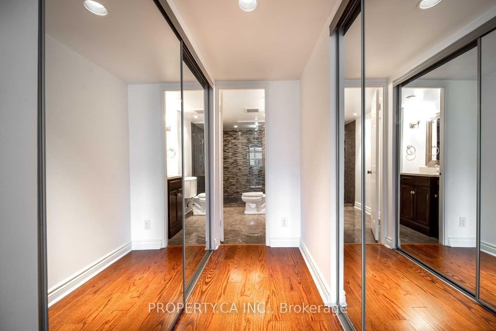 71 Charles Street E 402, Toronto Unit: 402