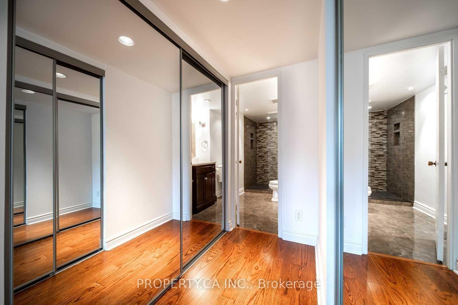 71 Charles Street E 402, Toronto Unit: 402