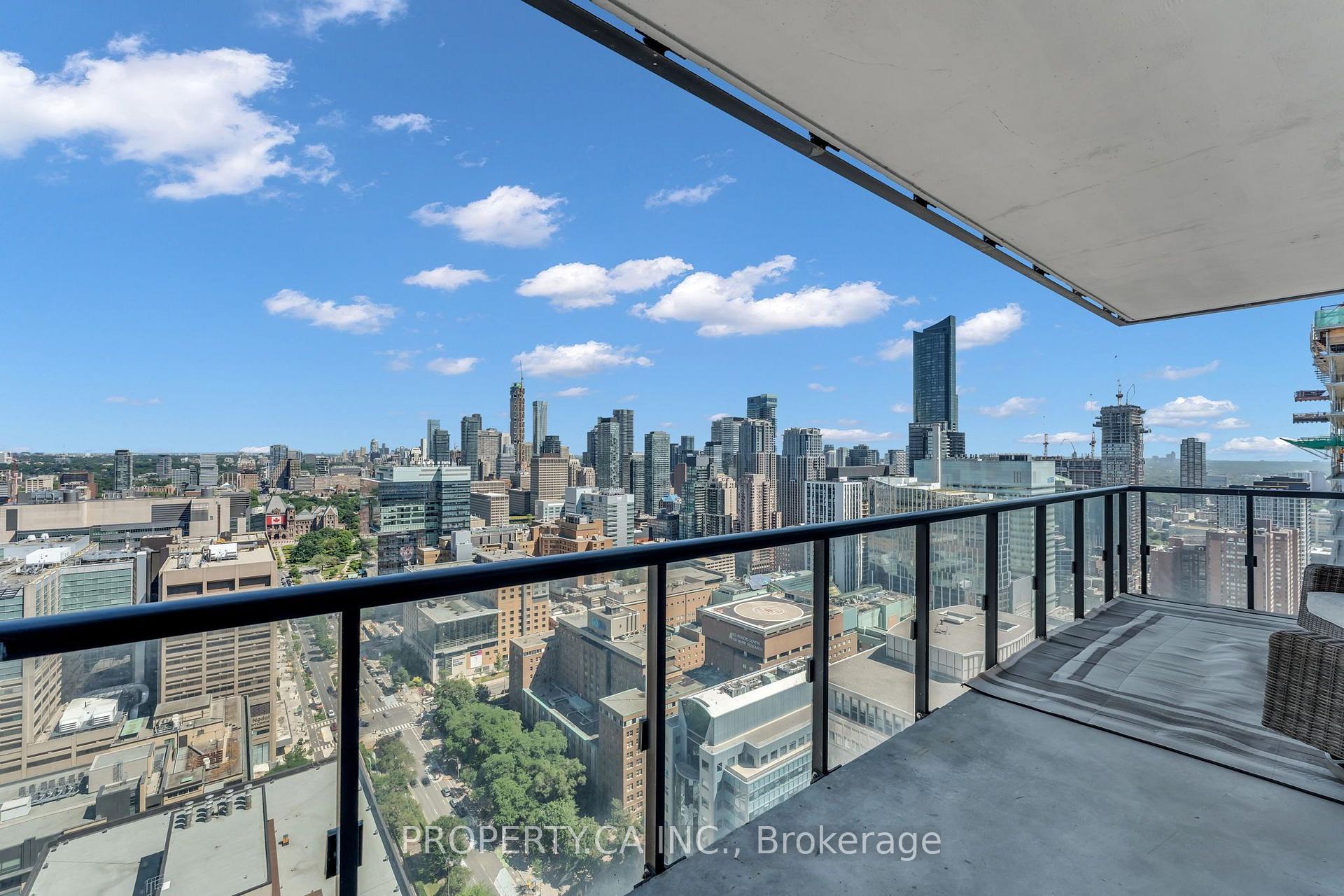 488 University Avenue 3002, Toronto Unit: 3002