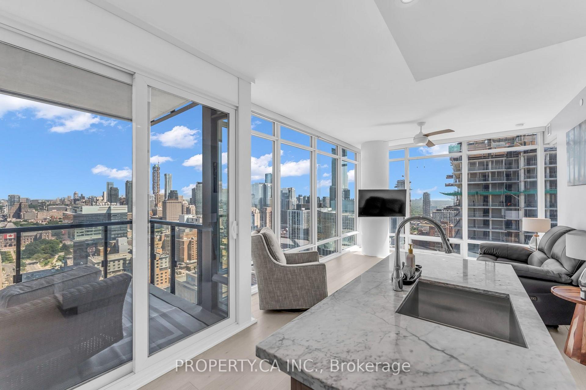 488 University Avenue 3002, Toronto Unit: 3002