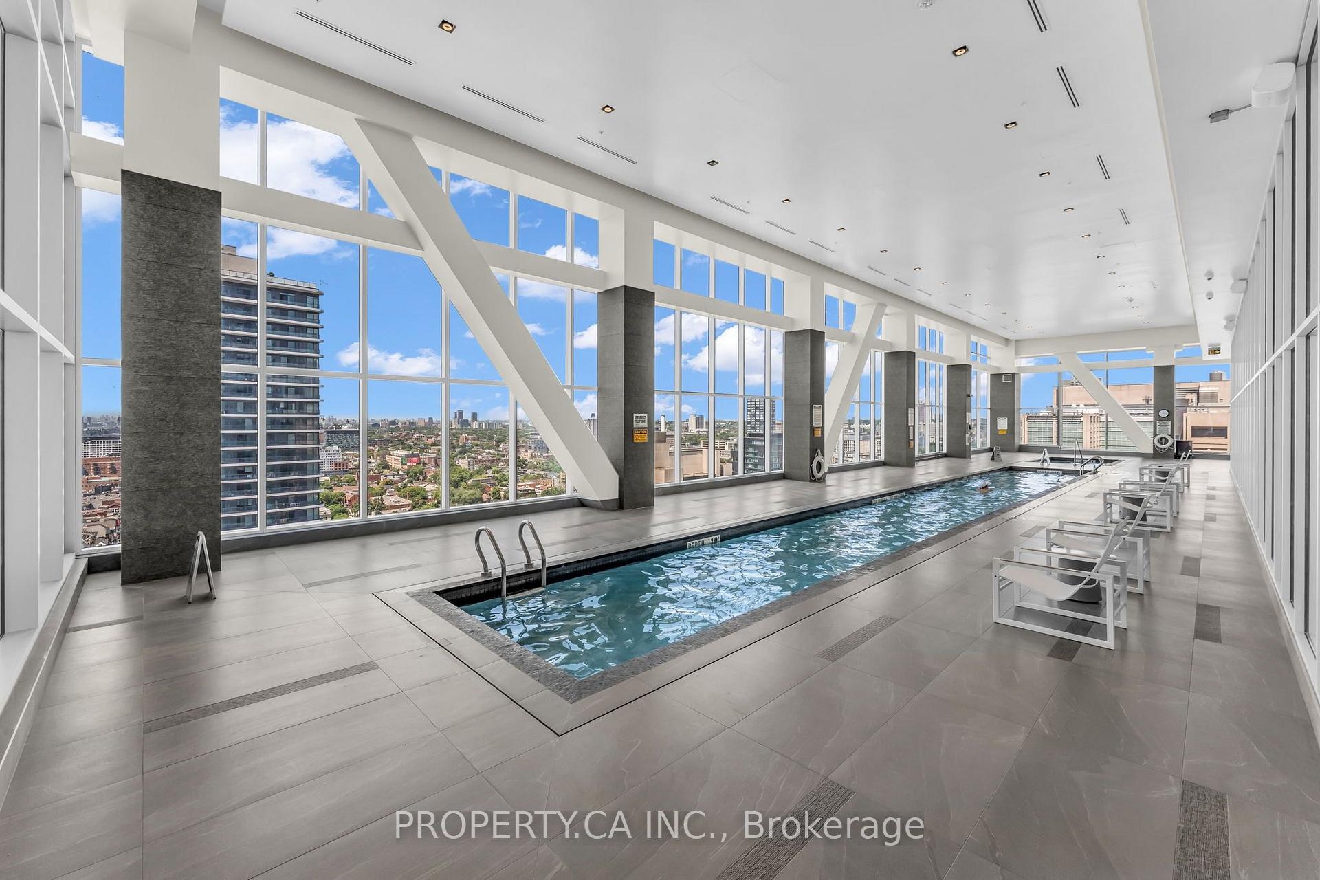 488 University Avenue 3002, Toronto Unit: 3002