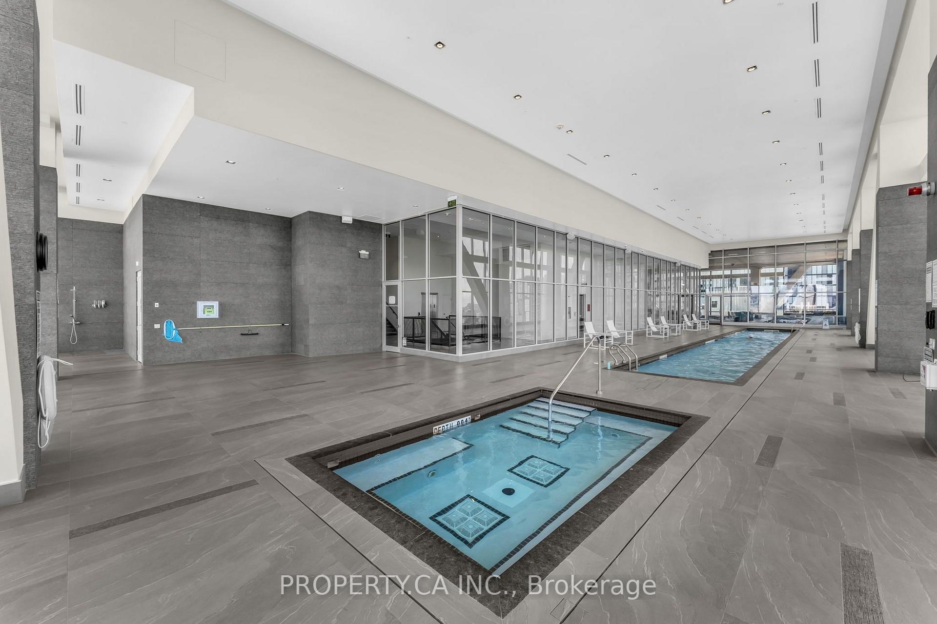 488 University Avenue 3002, Toronto Unit: 3002