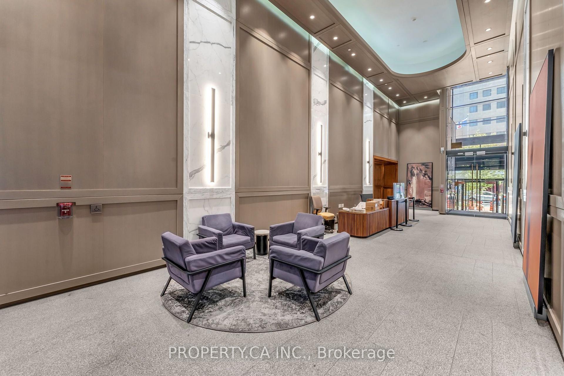 488 University Avenue 3002, Toronto Unit: 3002