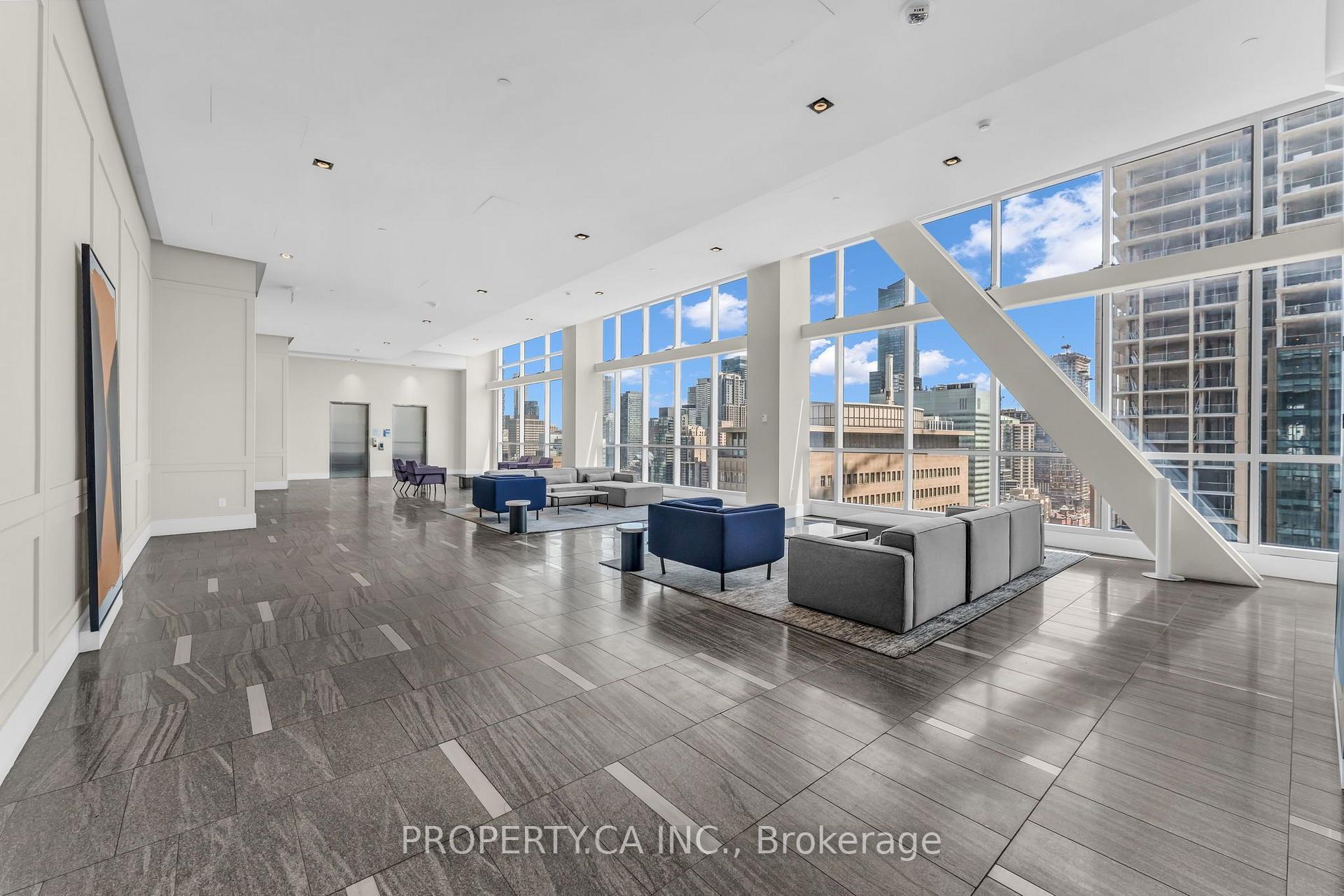 488 University Avenue 3002, Toronto Unit: 3002