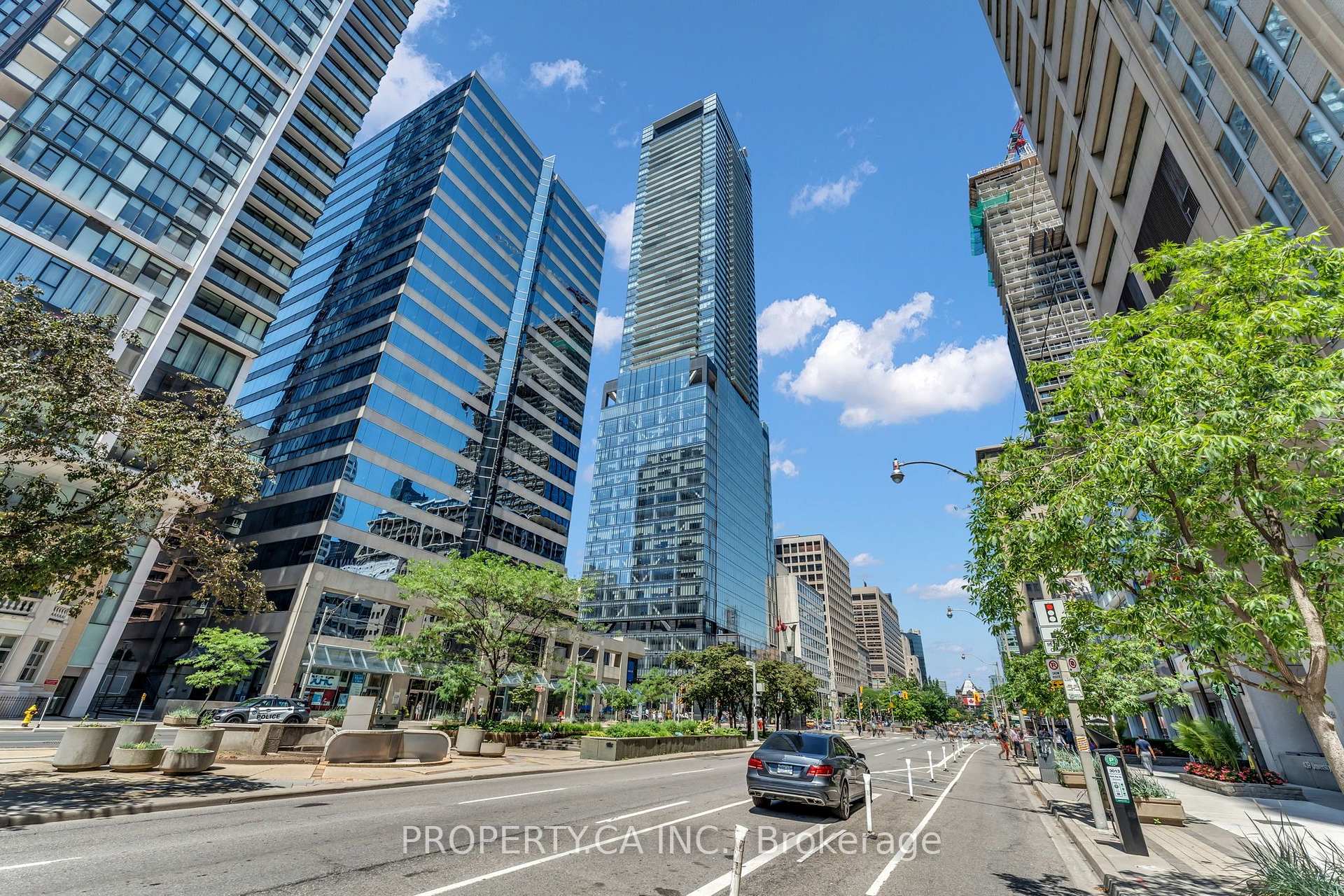 488 University Avenue 3002, Toronto Unit: 3002