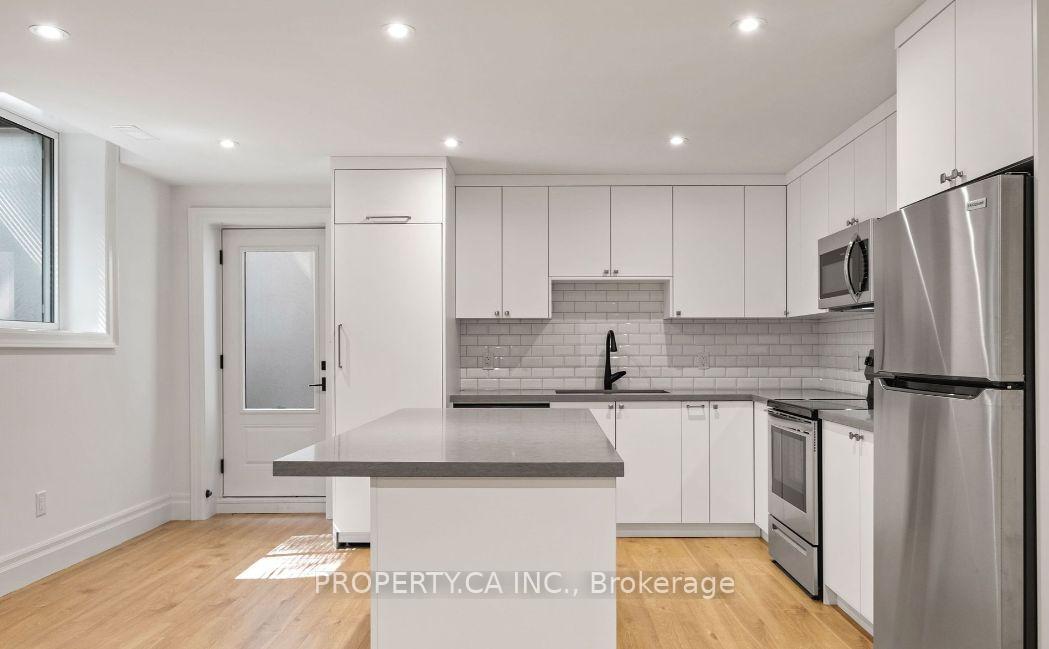 119 Invermay Avenue, Toronto