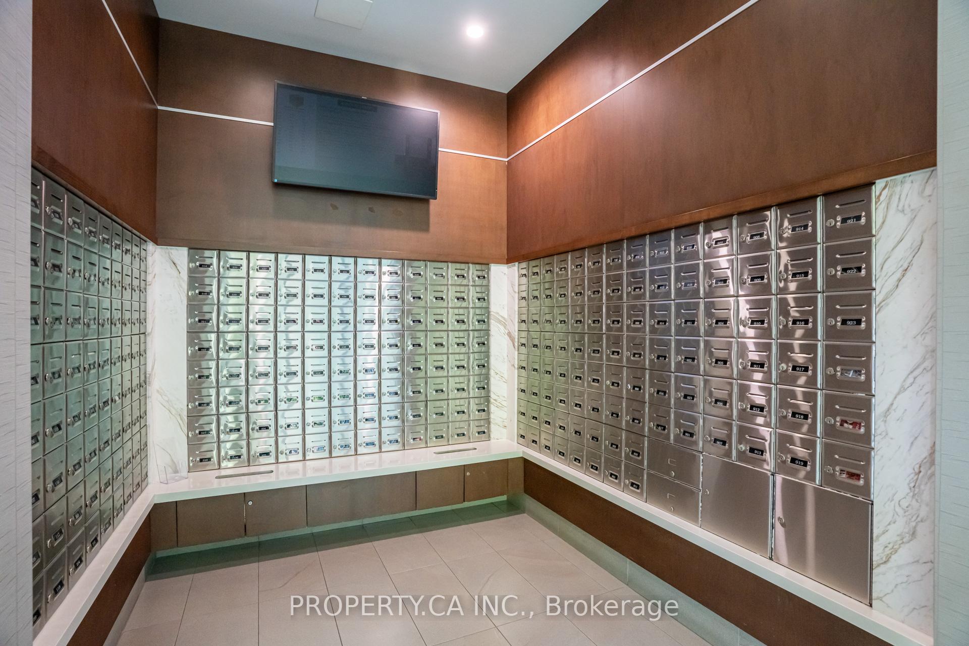 525 Wilson Avenue 118, Toronto Unit: 118