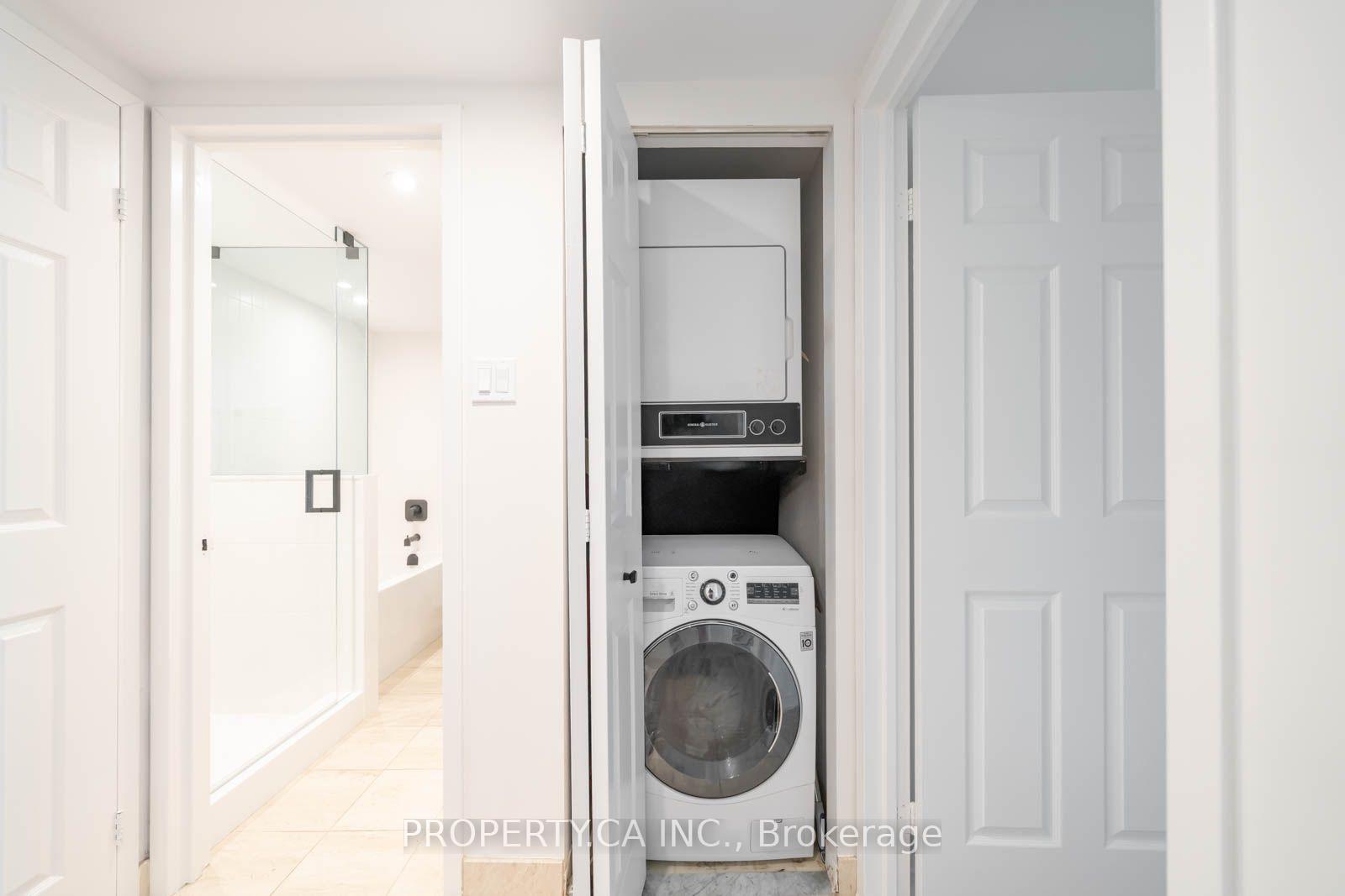 77 Harbour Square 1111, Toronto Unit: 1111