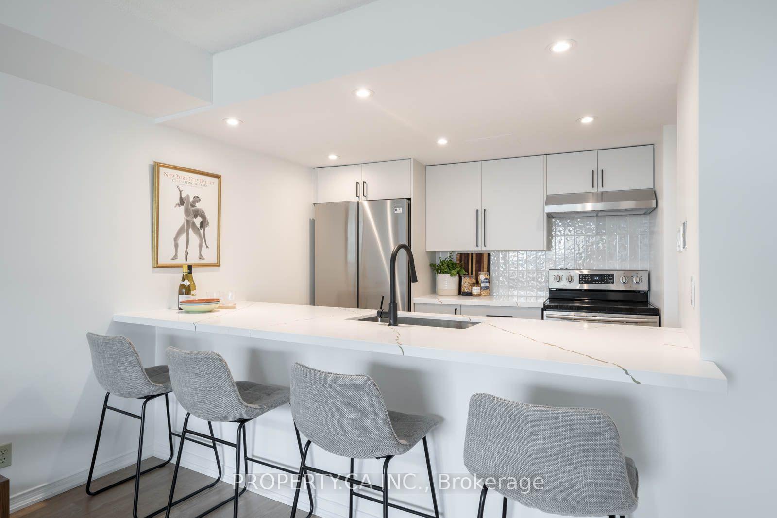 77 Harbour Square 1111, Toronto Unit: 1111