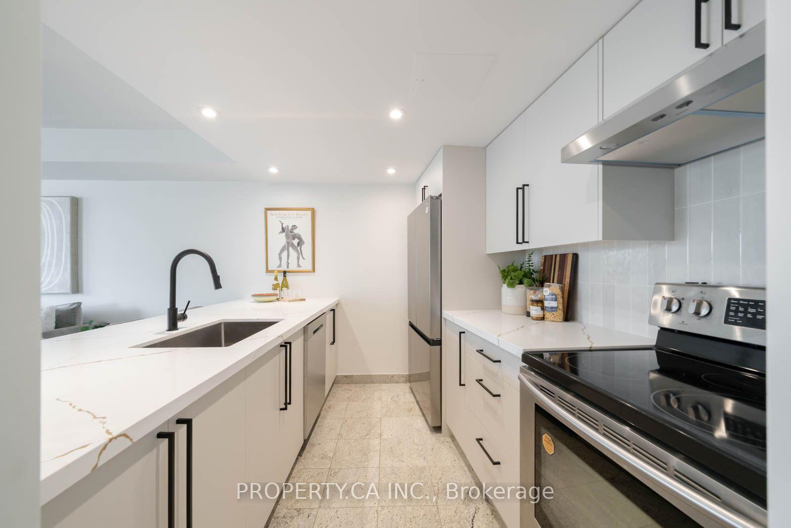 77 Harbour Square 1111, Toronto Unit: 1111