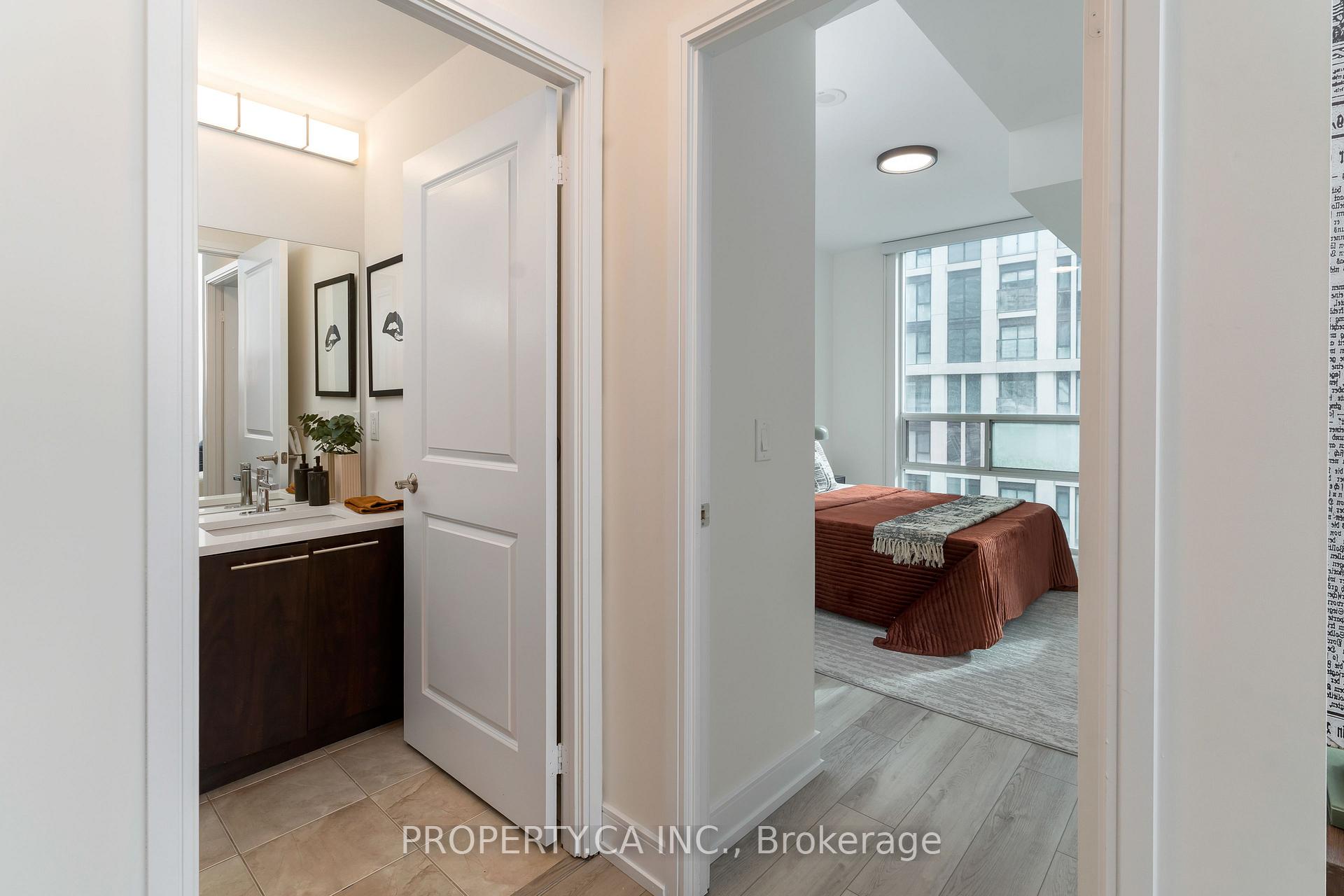 88 Broadway Avenue 1004, Toronto Unit: 1004