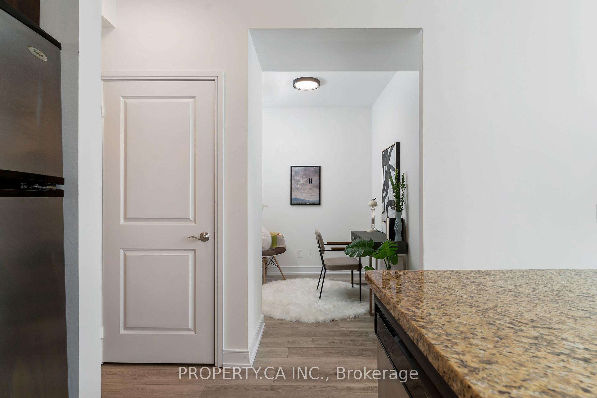 88 Broadway Avenue 1004, Toronto Unit: 1004