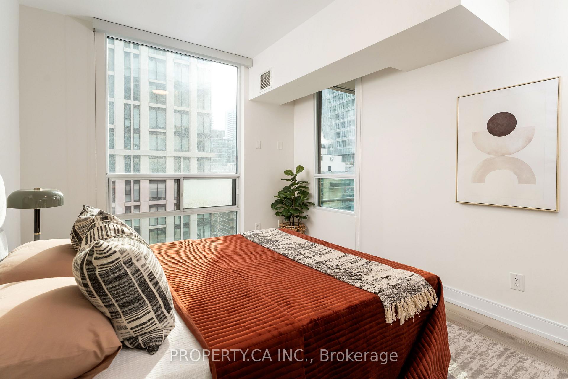 88 Broadway Avenue 1004, Toronto Unit: 1004