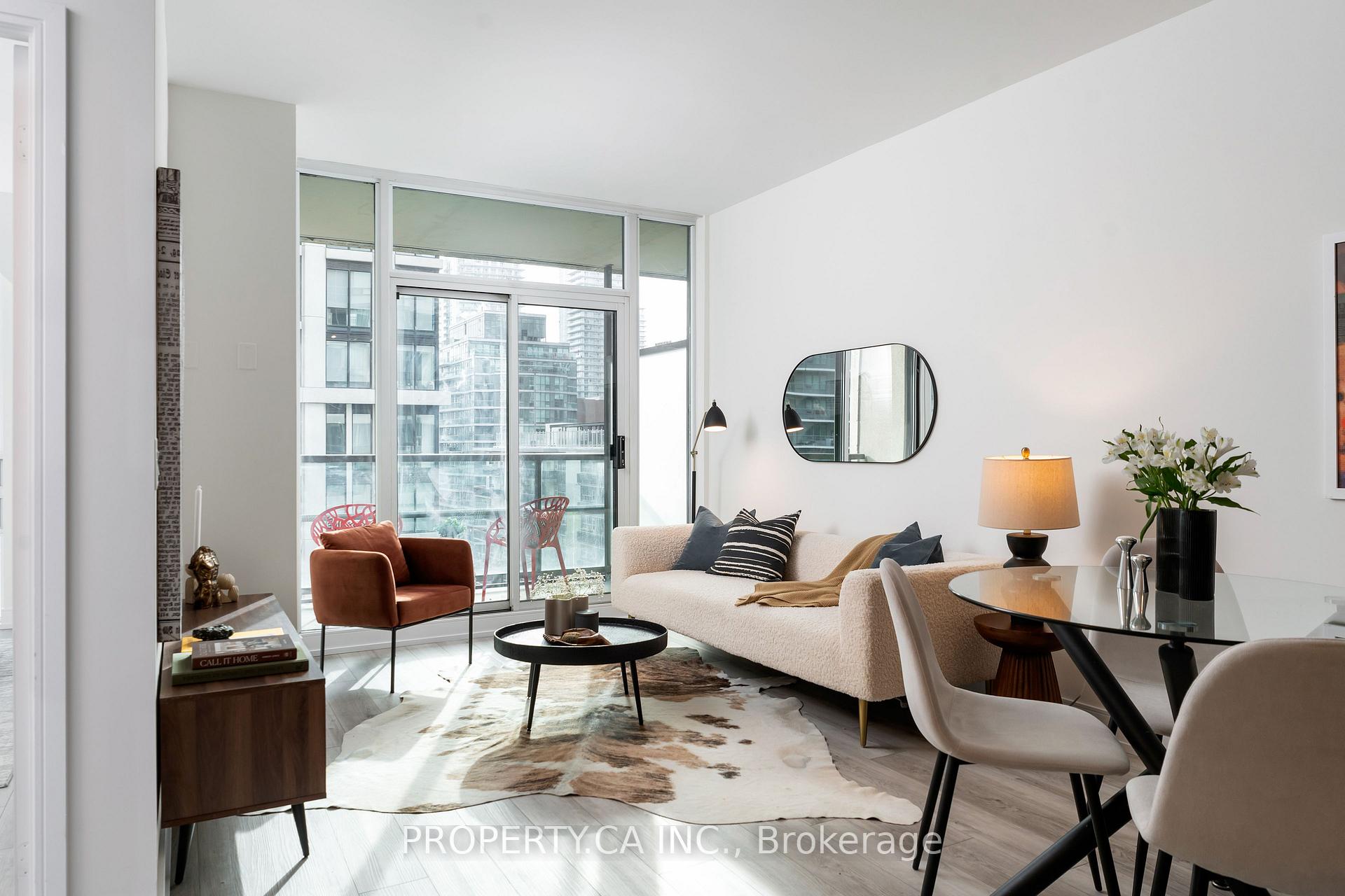 88 Broadway Avenue 1004, Toronto Unit: 1004