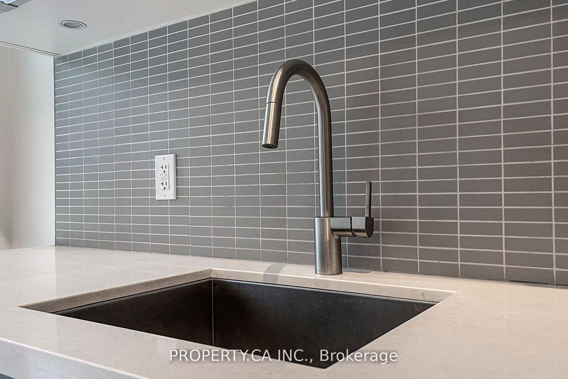 8 Mercer Street 710, Toronto Unit: 710