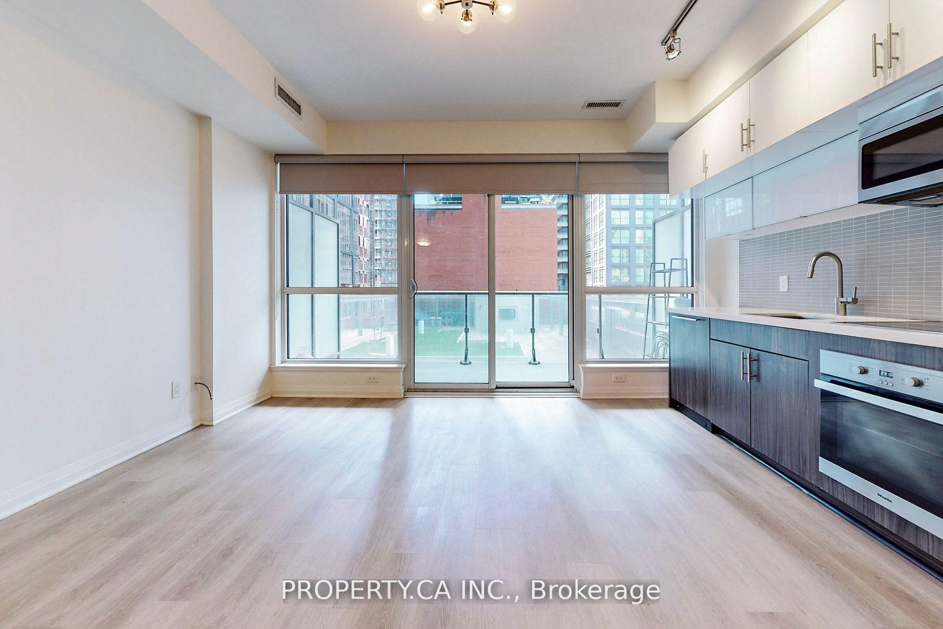 8 Mercer Street 710, Toronto Unit: 710
