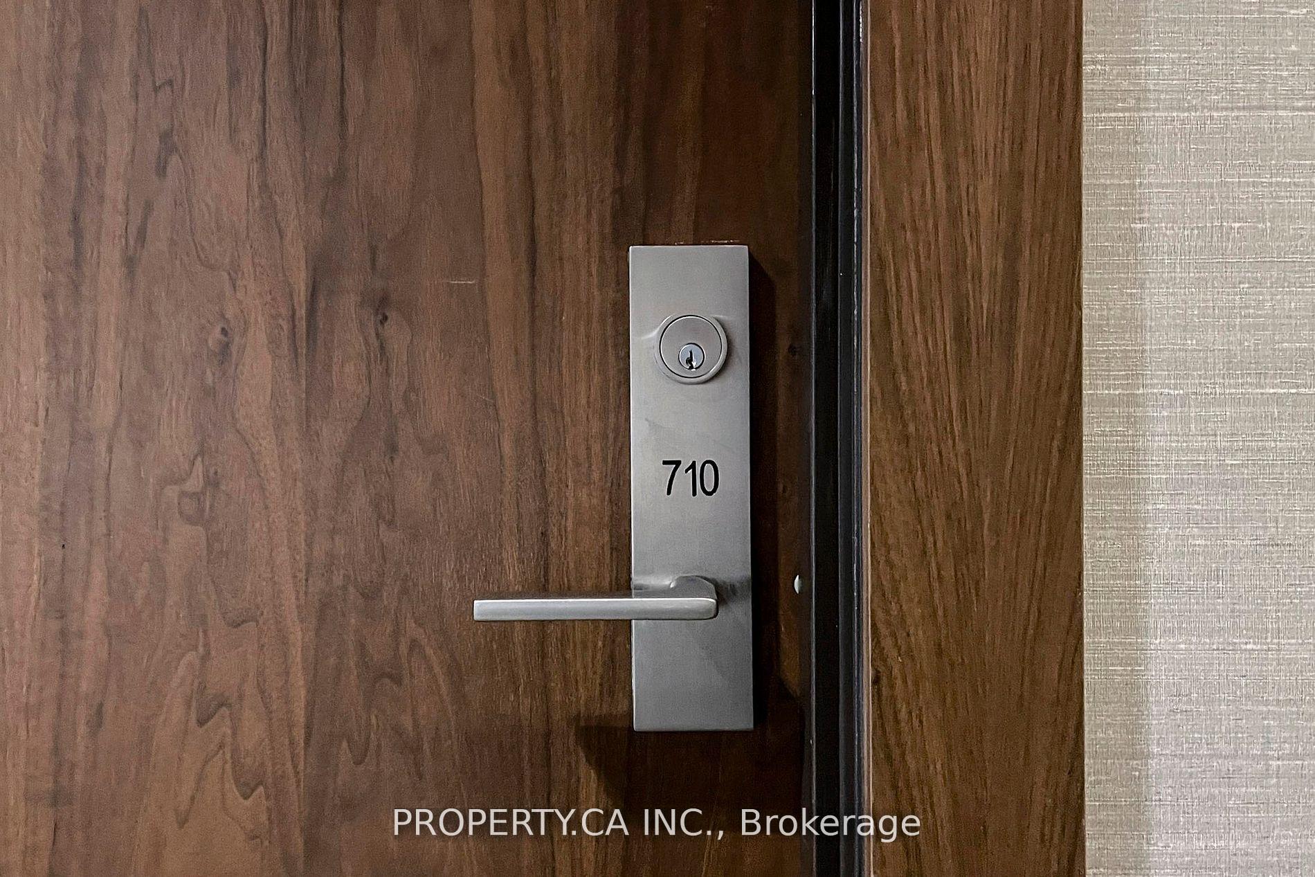 8 Mercer Street 710, Toronto Unit: 710