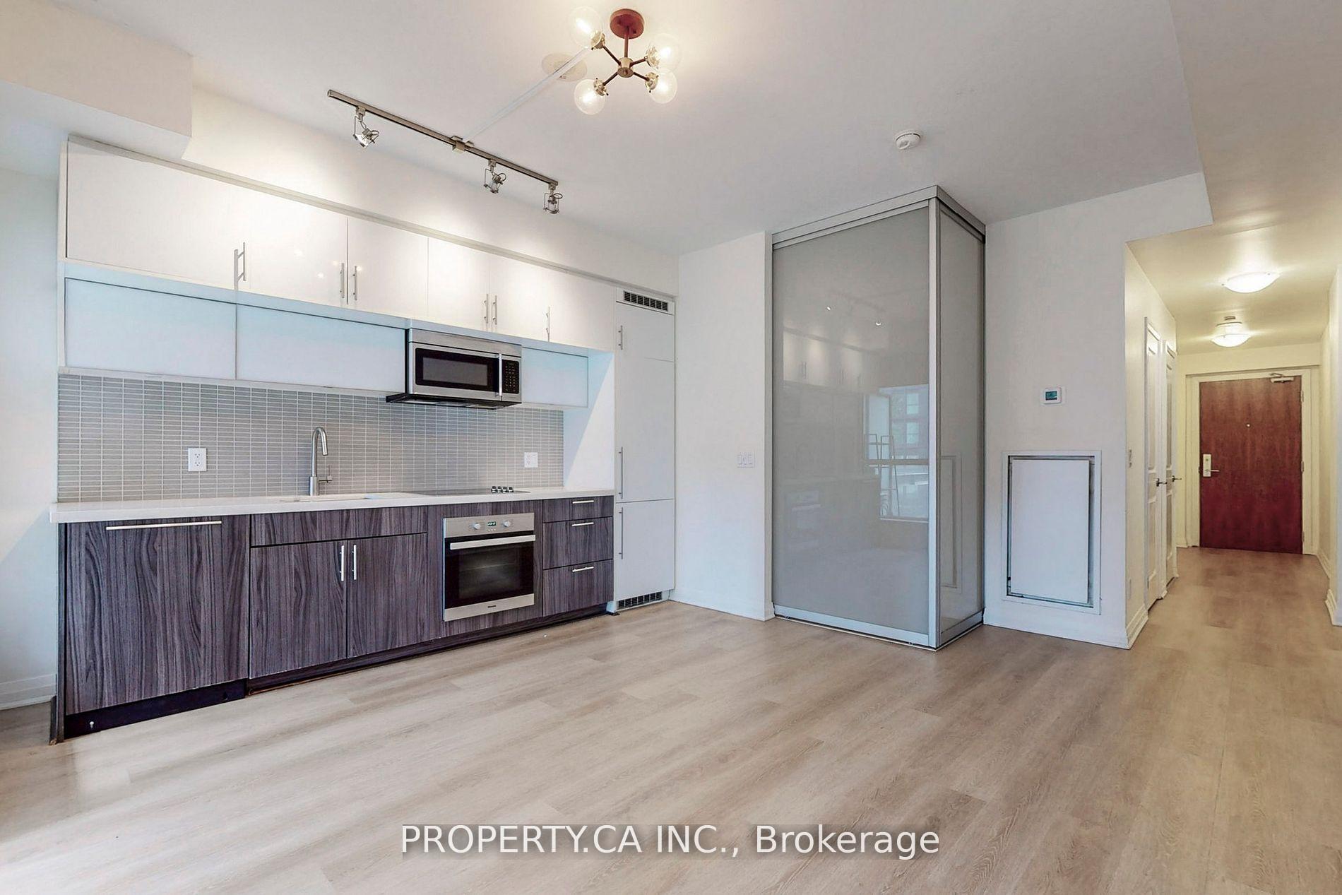 8 Mercer Street 710, Toronto Unit: 710