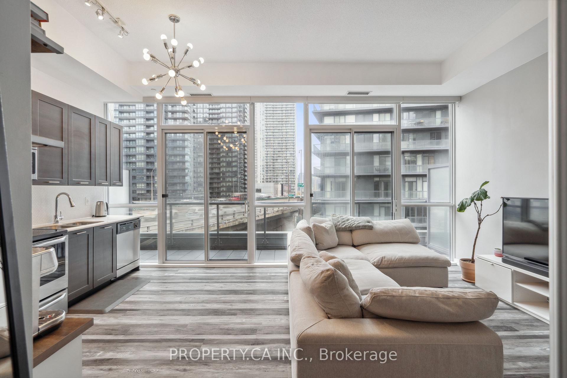 20 Bruyeres Mews 721, Toronto Unit: 721