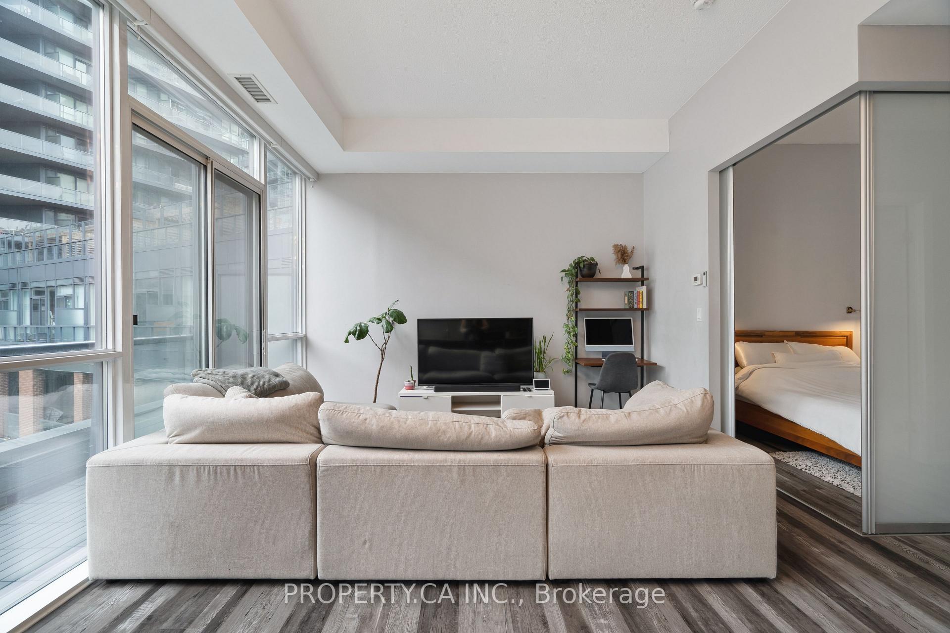 20 Bruyeres Mews 721, Toronto Unit: 721