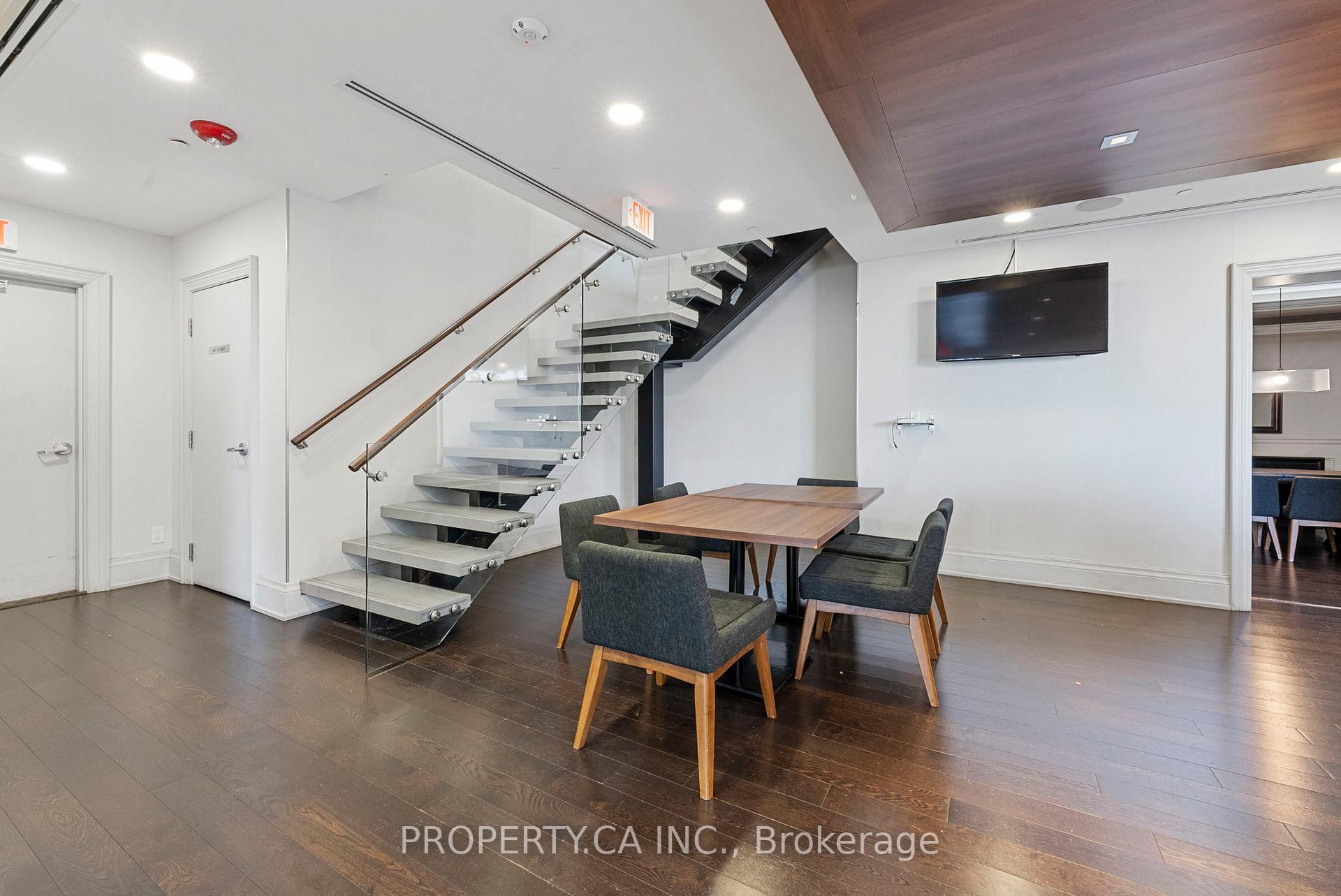 20 Bruyeres Mews 721, Toronto Unit: 721