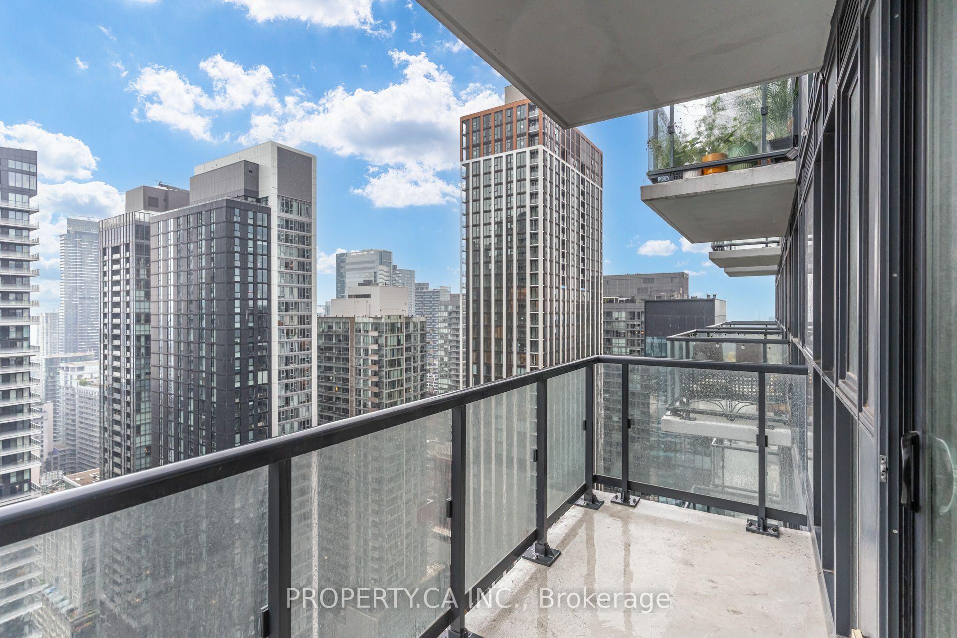 87 Peter Street 3715, Toronto Unit: 3715