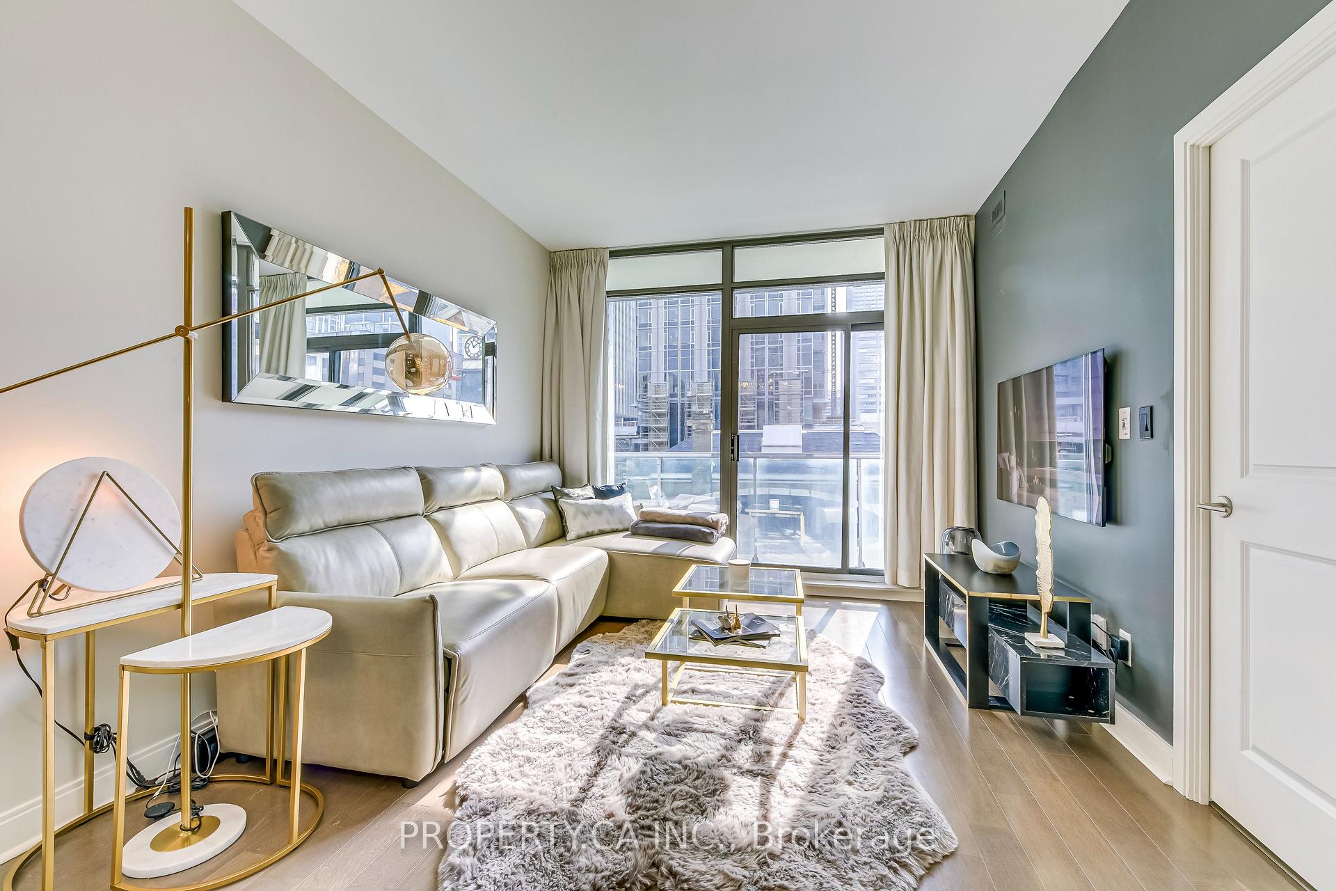 21 Scollard Street 406, Toronto Unit: 406