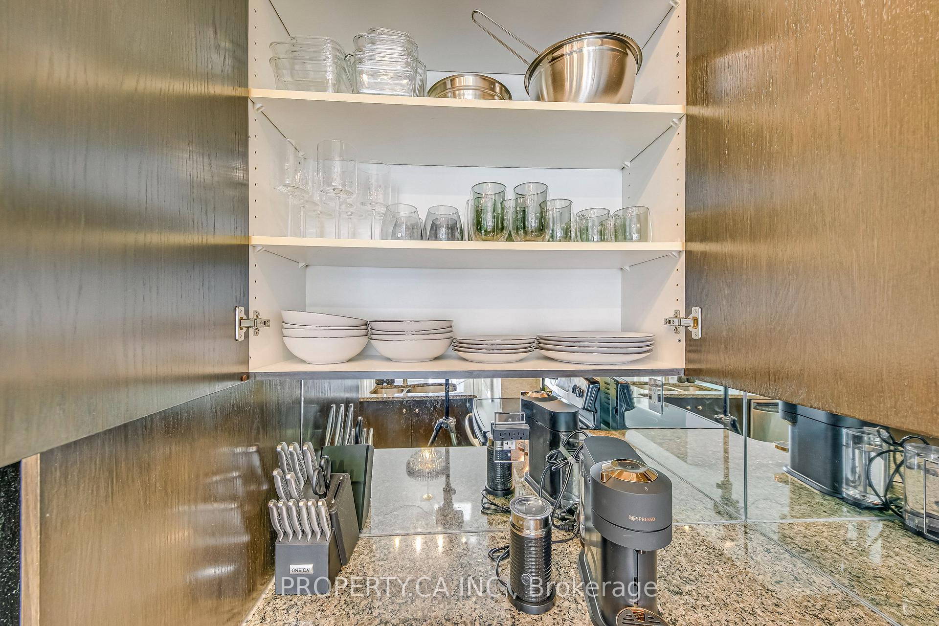 21 Scollard Street 406, Toronto Unit: 406