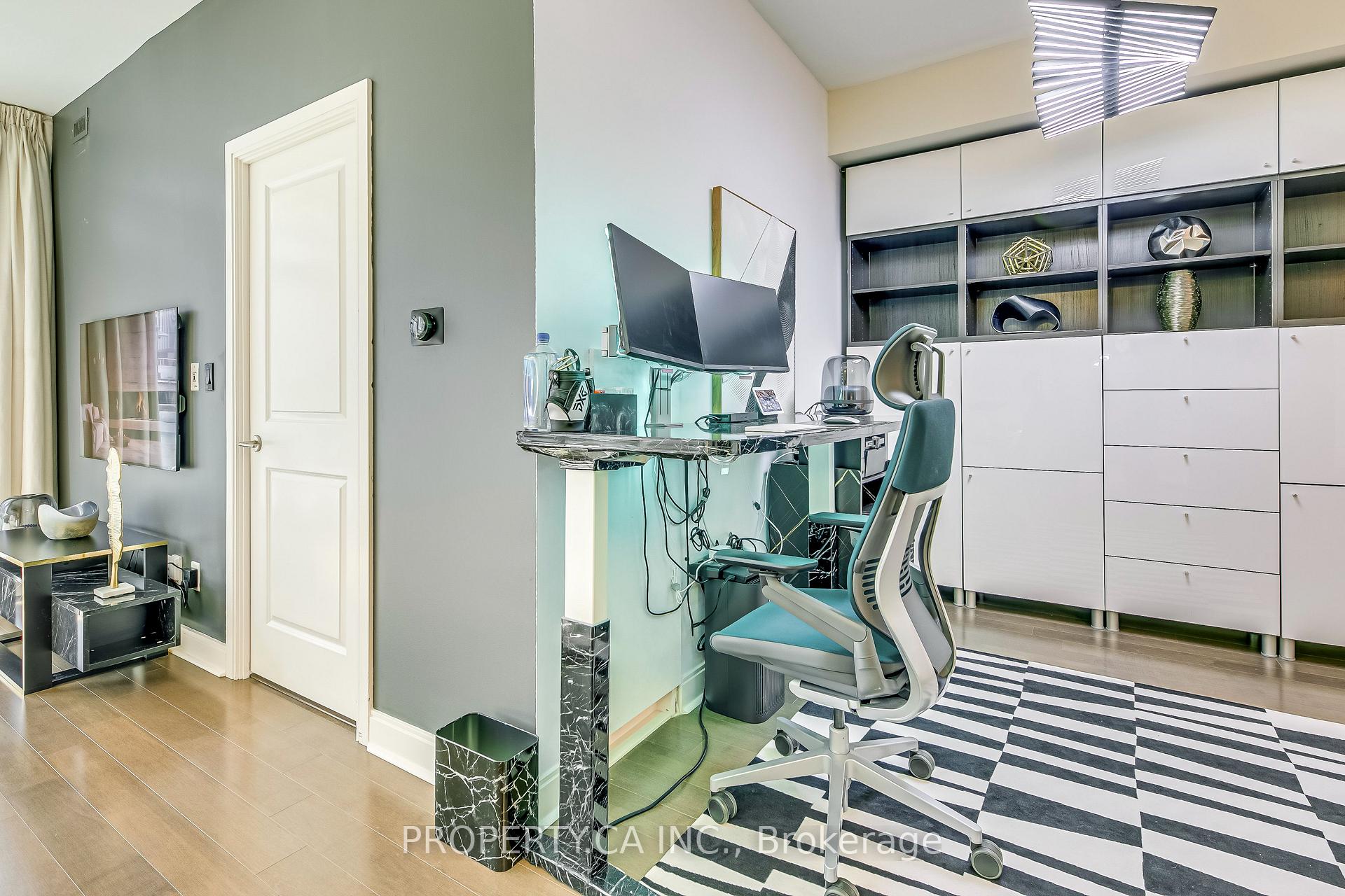 21 Scollard Street 406, Toronto Unit: 406