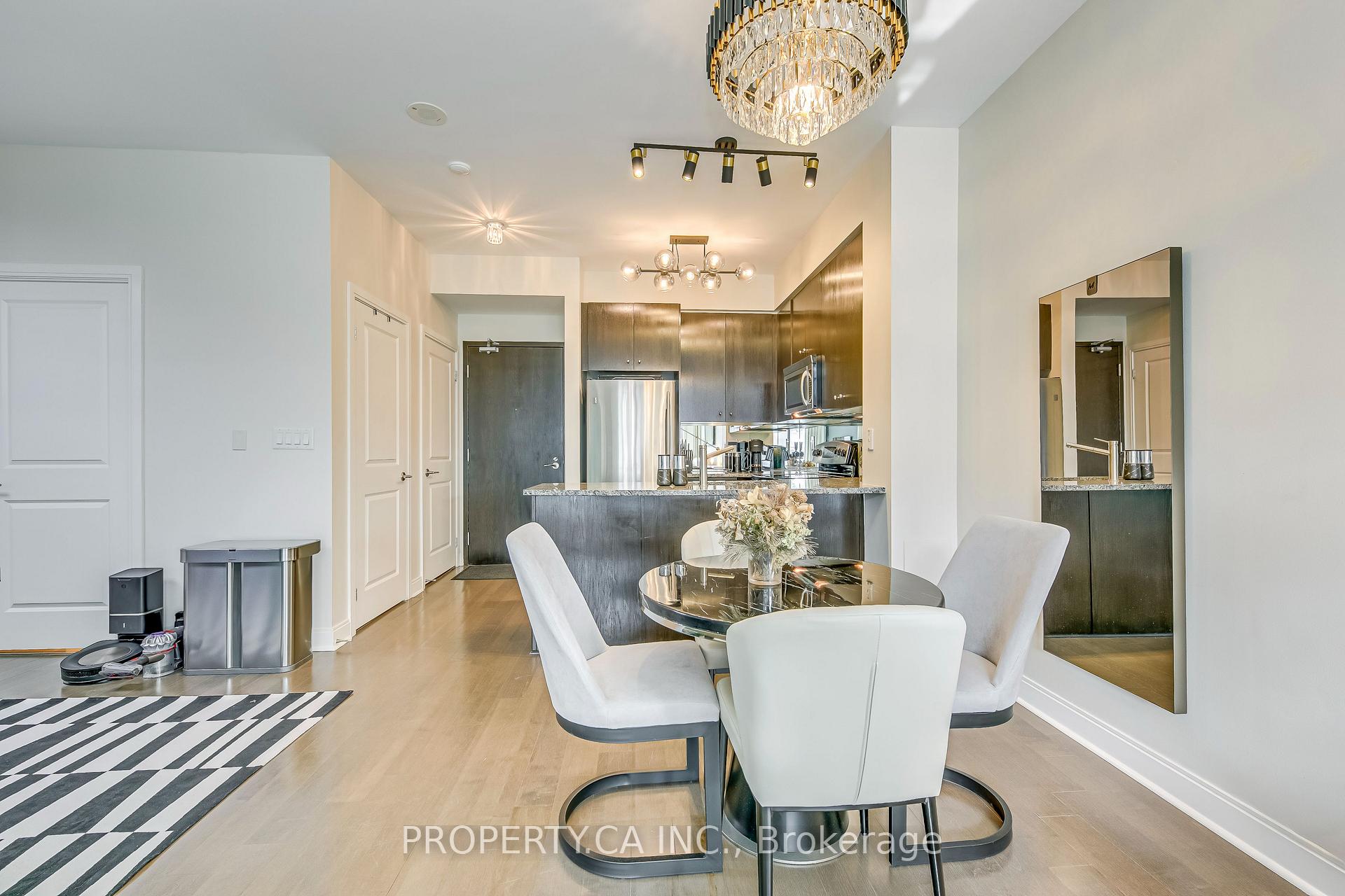 21 Scollard Street 406, Toronto Unit: 406