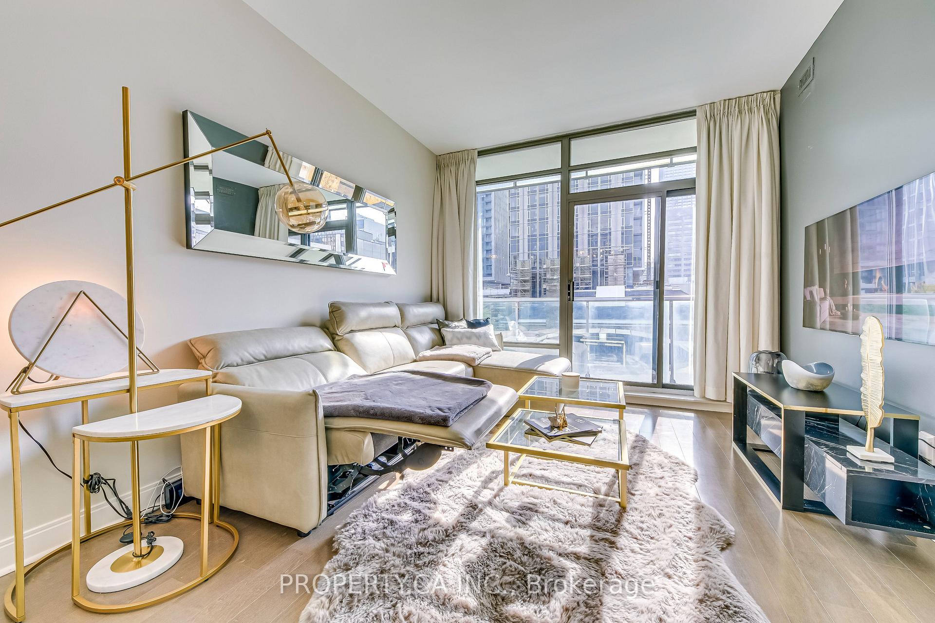 21 Scollard Street 406, Toronto Unit: 406