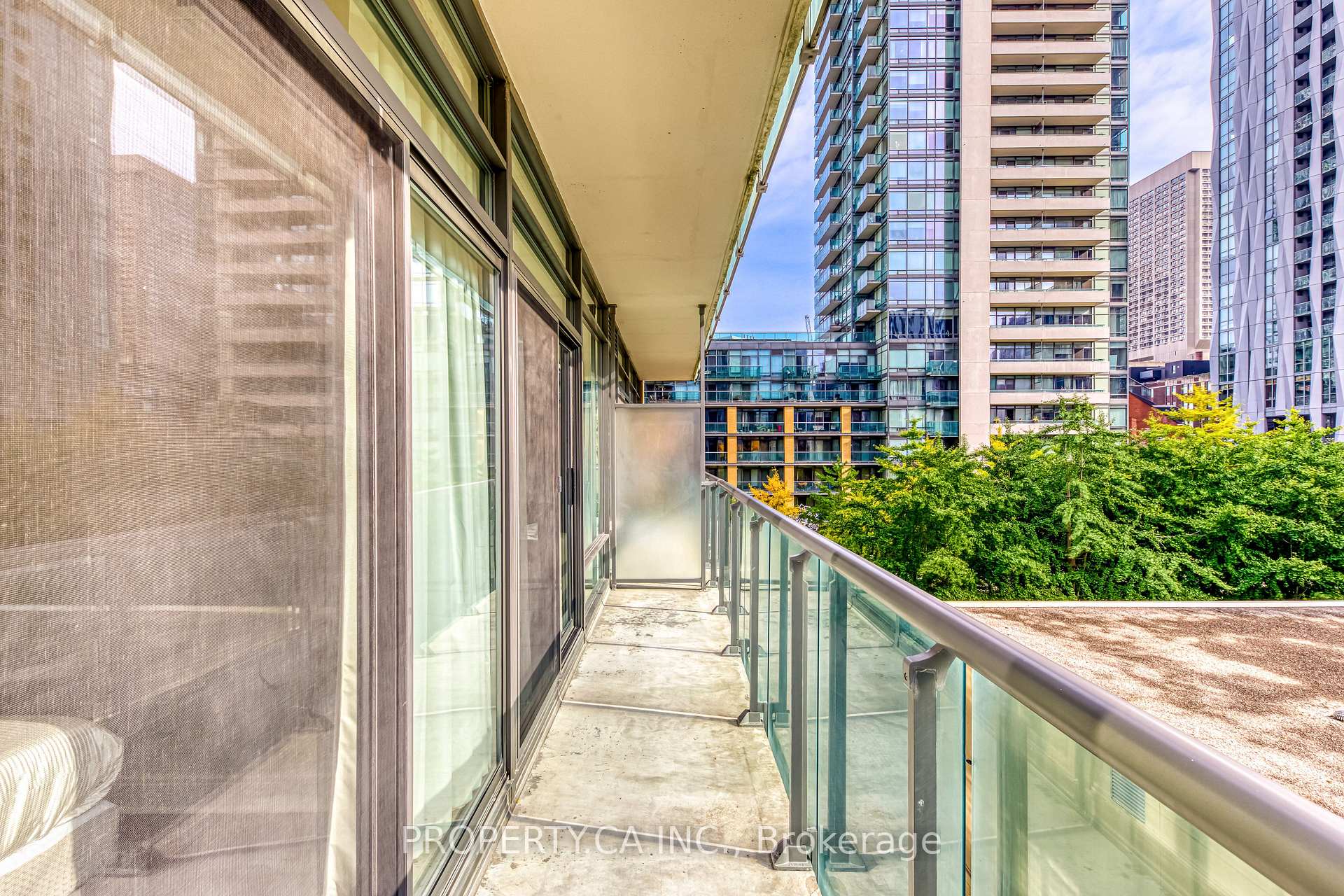 21 Scollard Street 406, Toronto Unit: 406