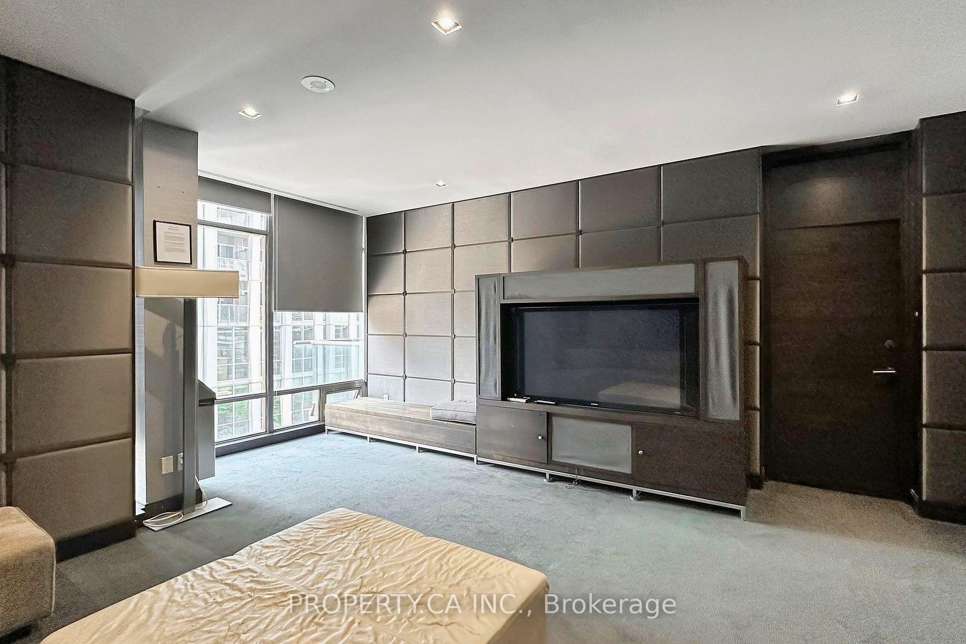 21 Scollard Street 406, Toronto Unit: 406