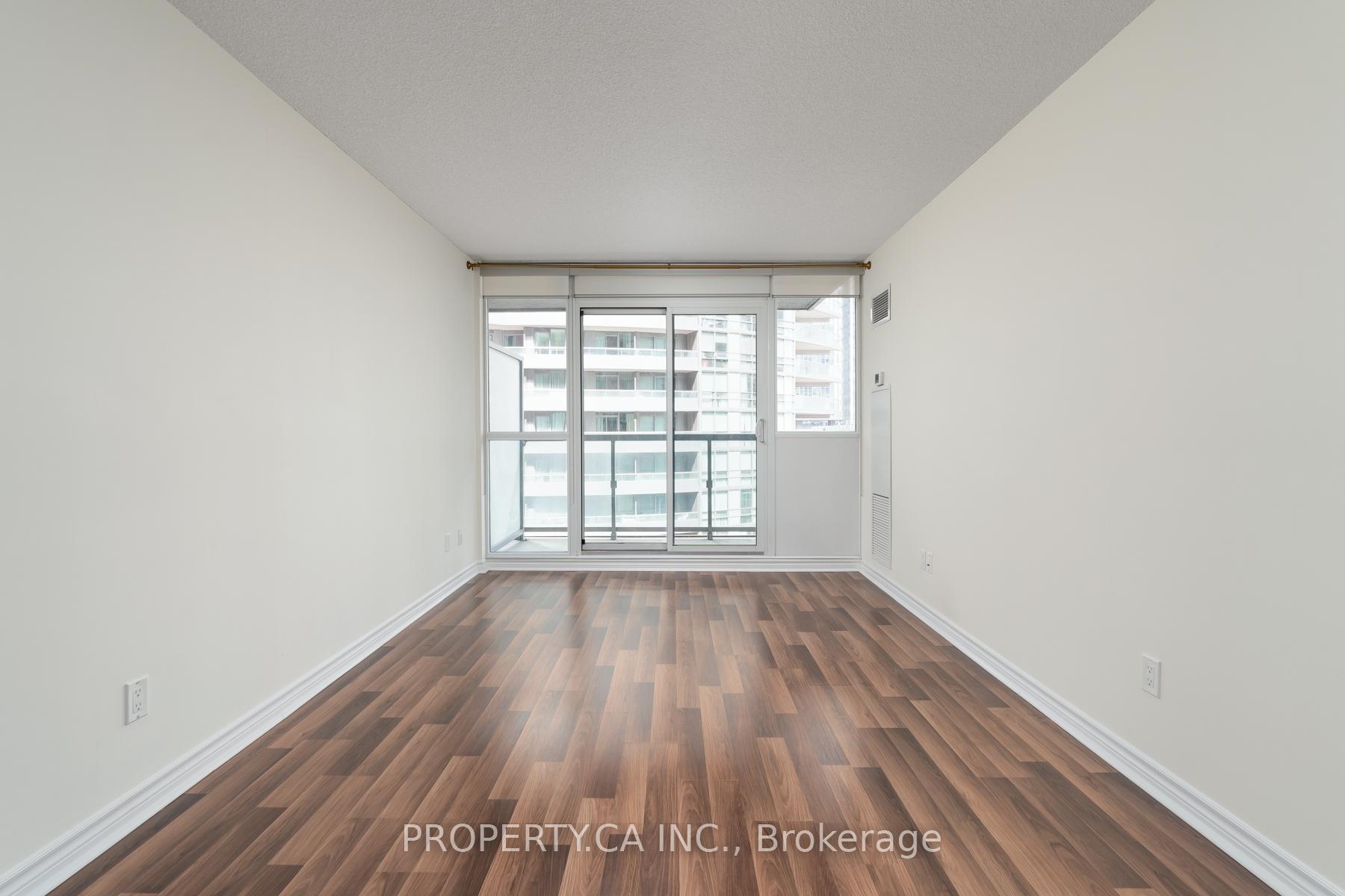 25 Lower Simcoe Street 803, Toronto Unit: 803