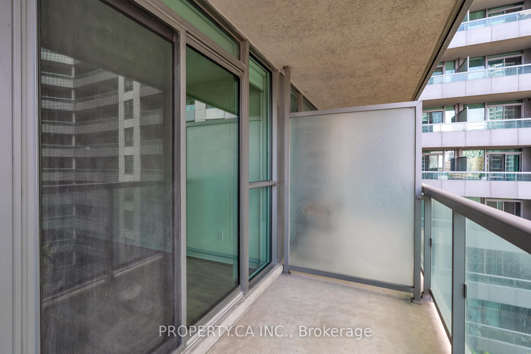 25 Lower Simcoe Street 803, Toronto Unit: 803