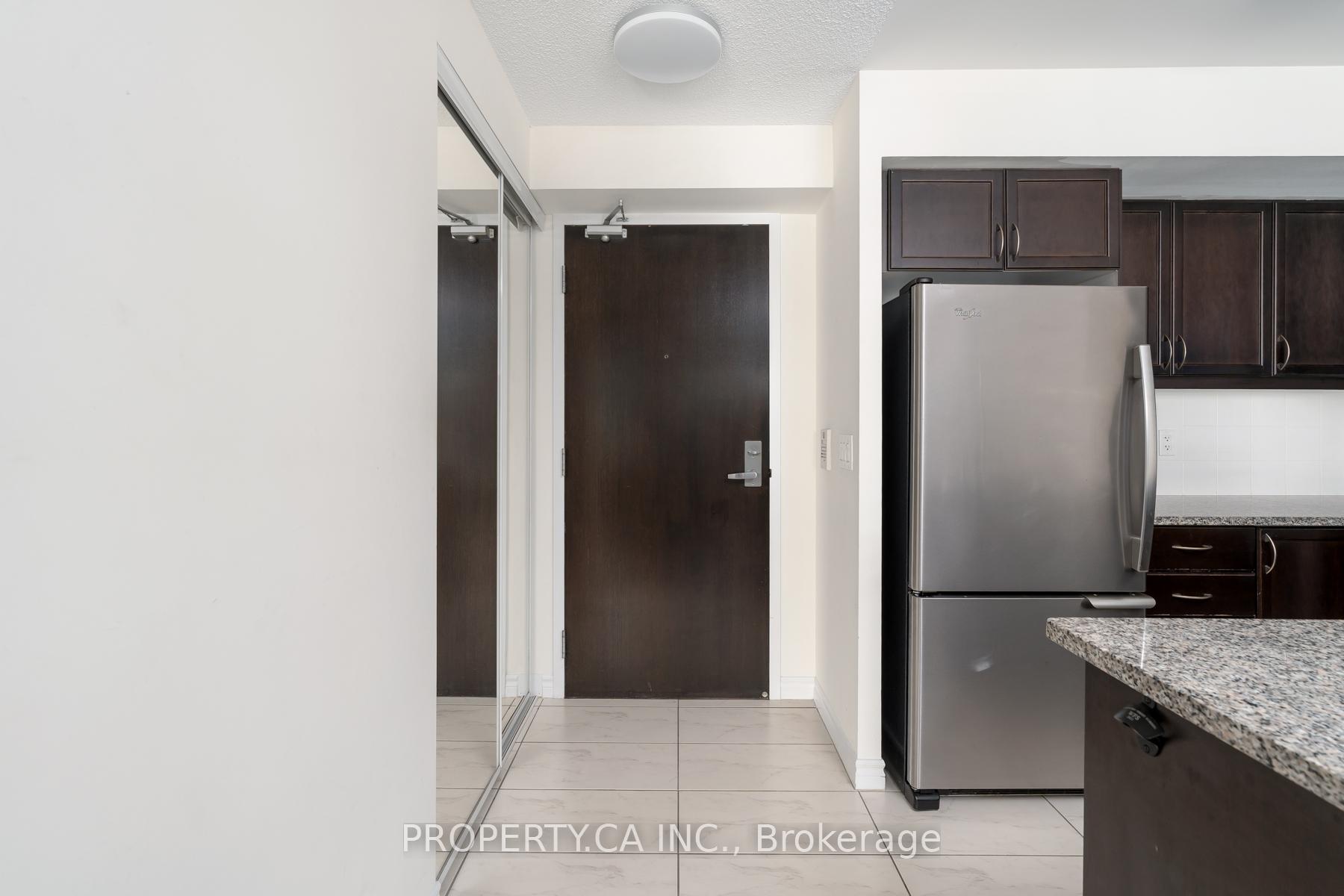 25 Lower Simcoe Street 803, Toronto Unit: 803