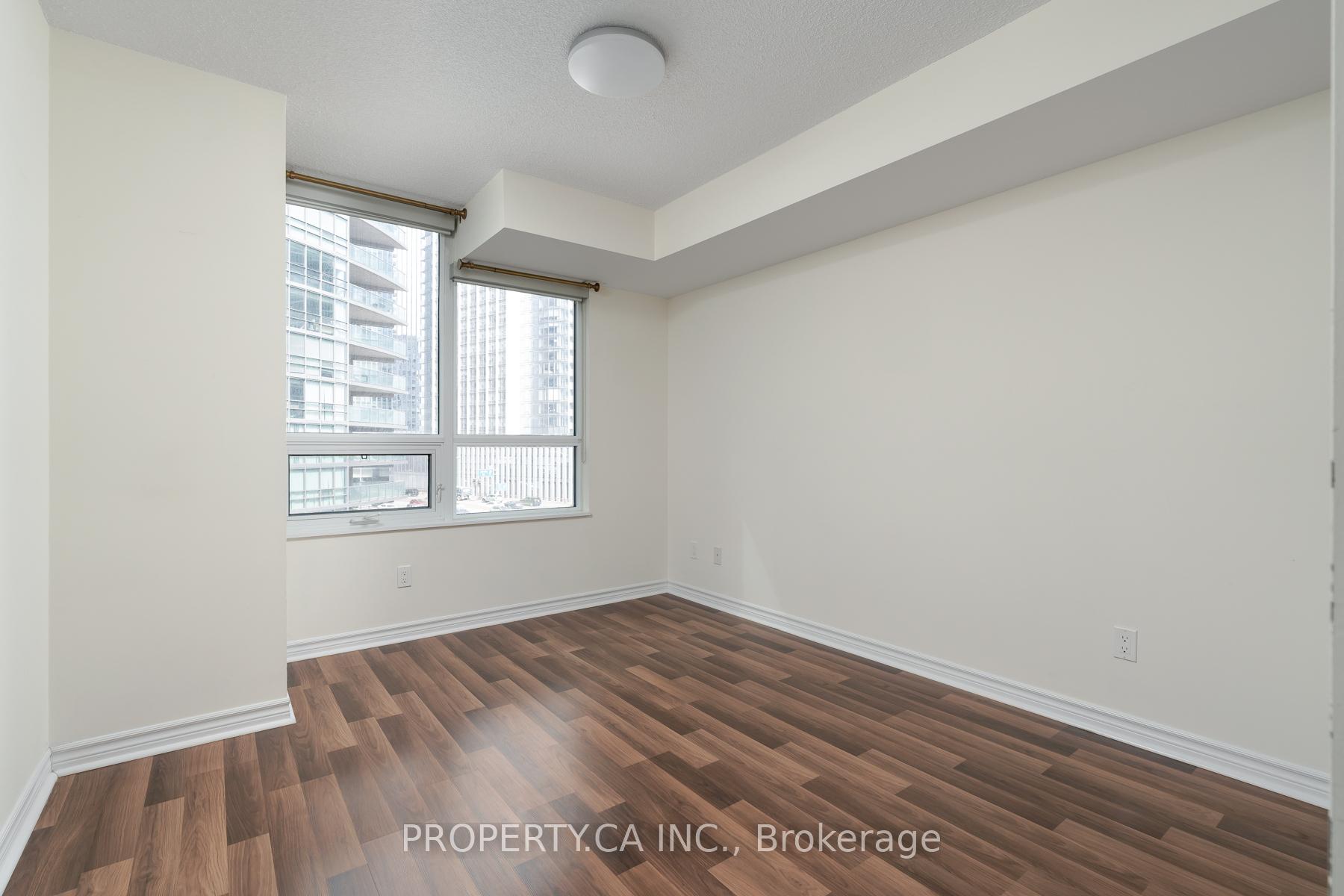 25 Lower Simcoe Street 803, Toronto Unit: 803