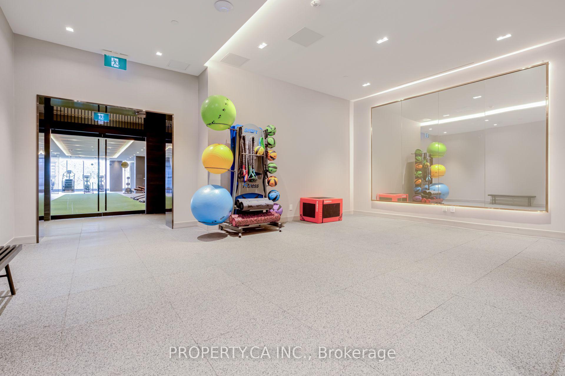319 Jarvis Street LPH16, Toronto Unit: LPH16