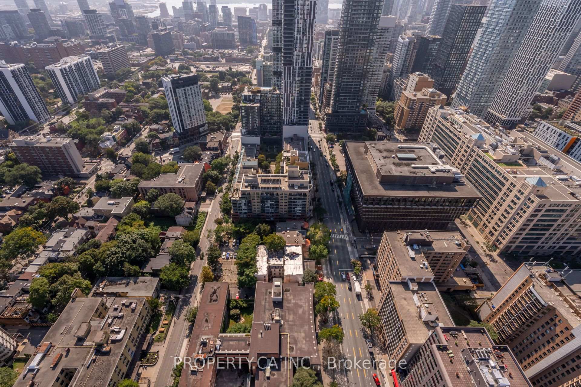 319 Jarvis Street LPH16, Toronto Unit: LPH16