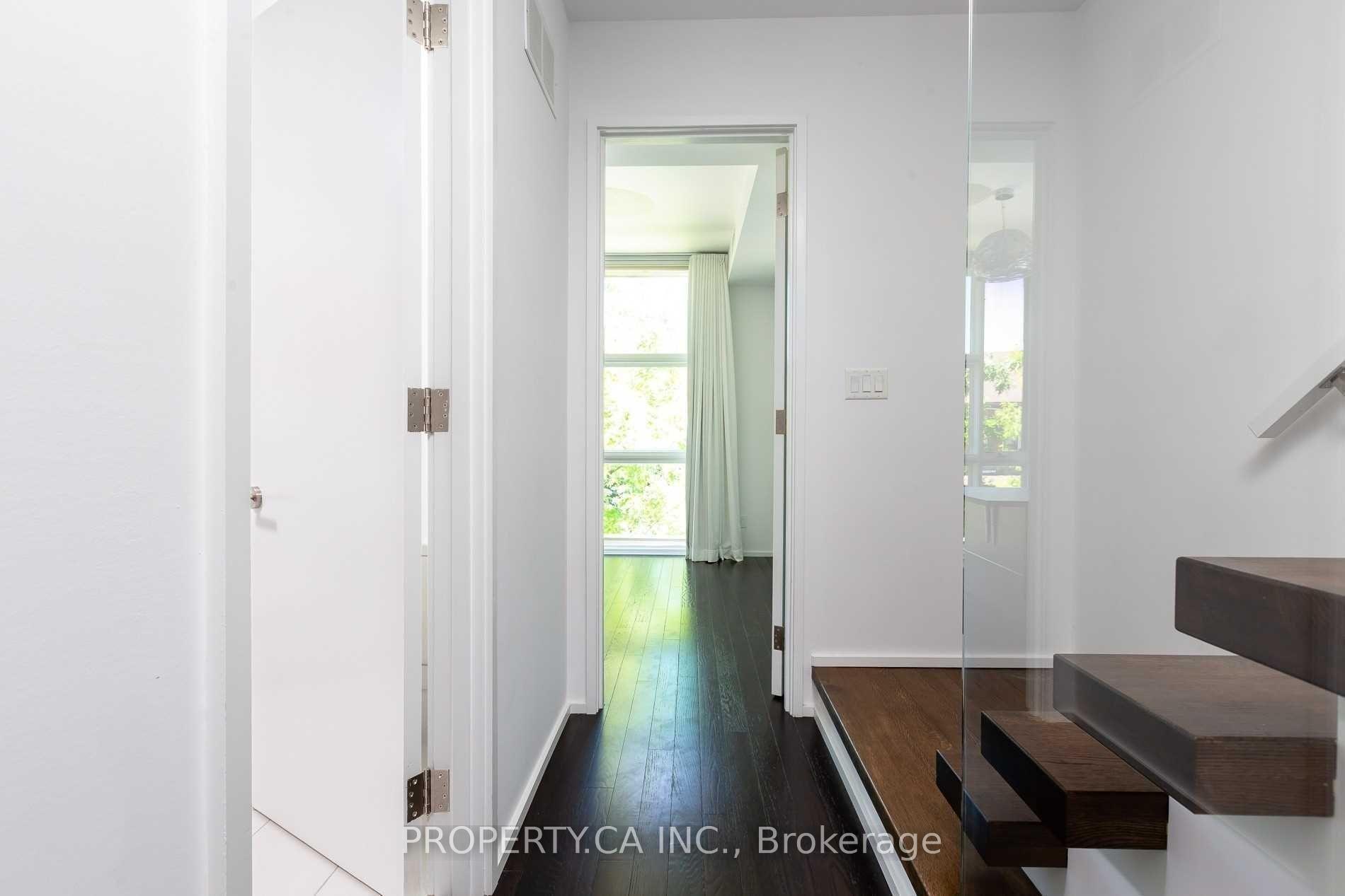 238 Manning Avenue, Toronto